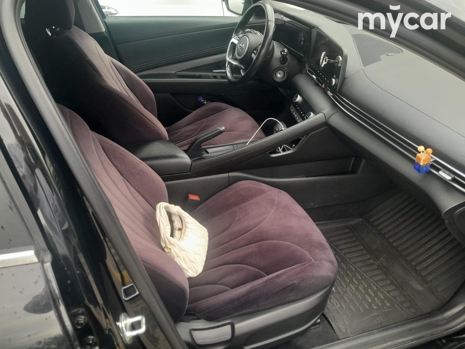Hyundai Elantra 2022