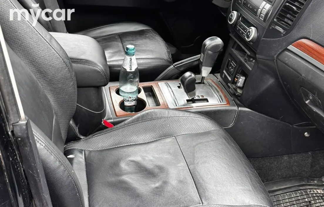 Mitsubishi Pajero 2007