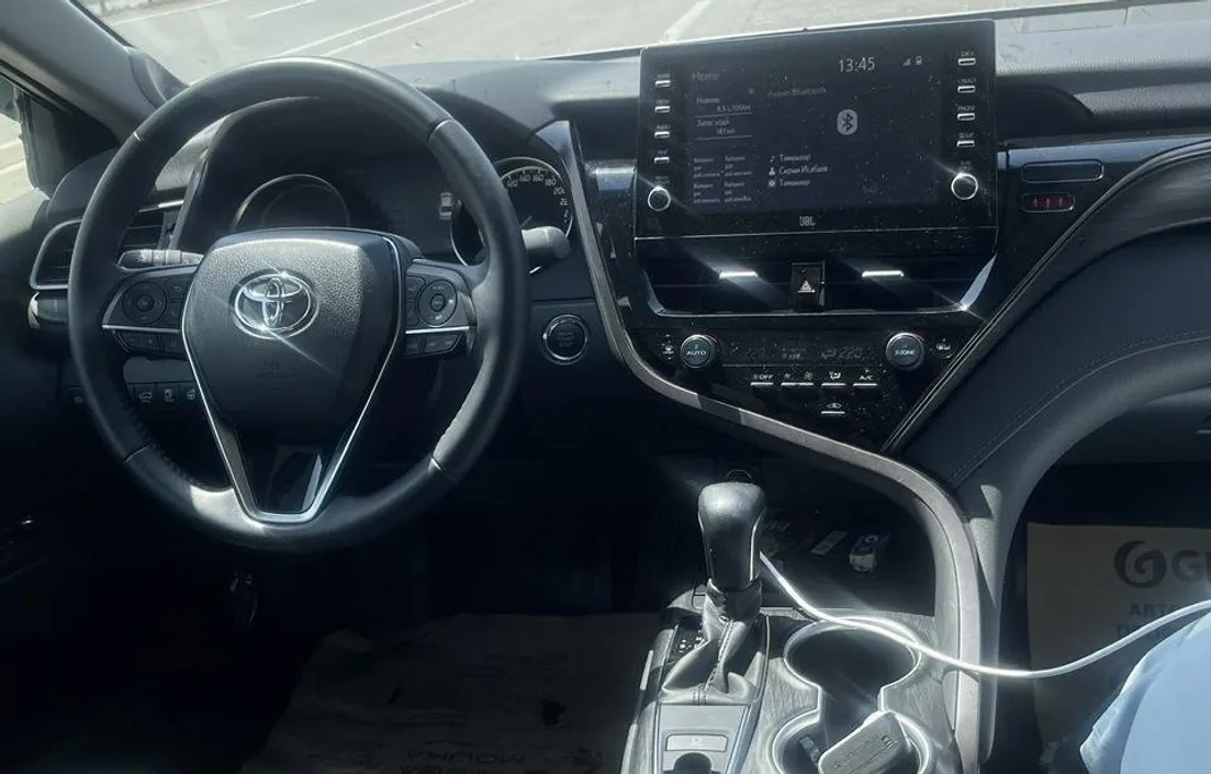 Toyota Camry 2021
