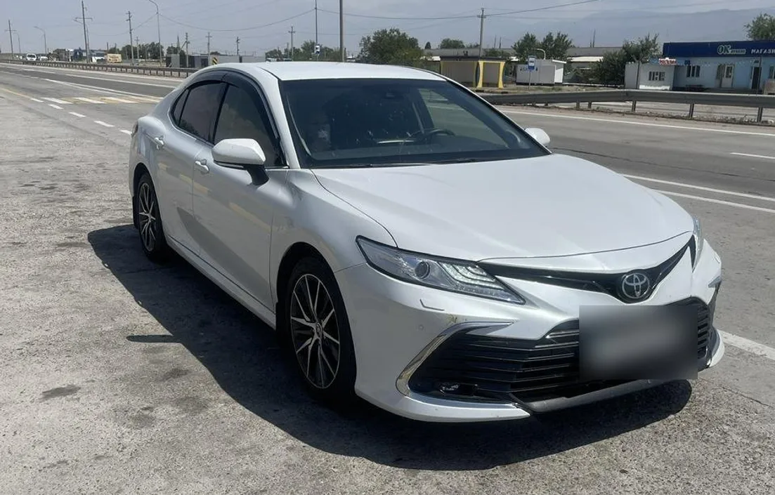 Toyota Camry 2021