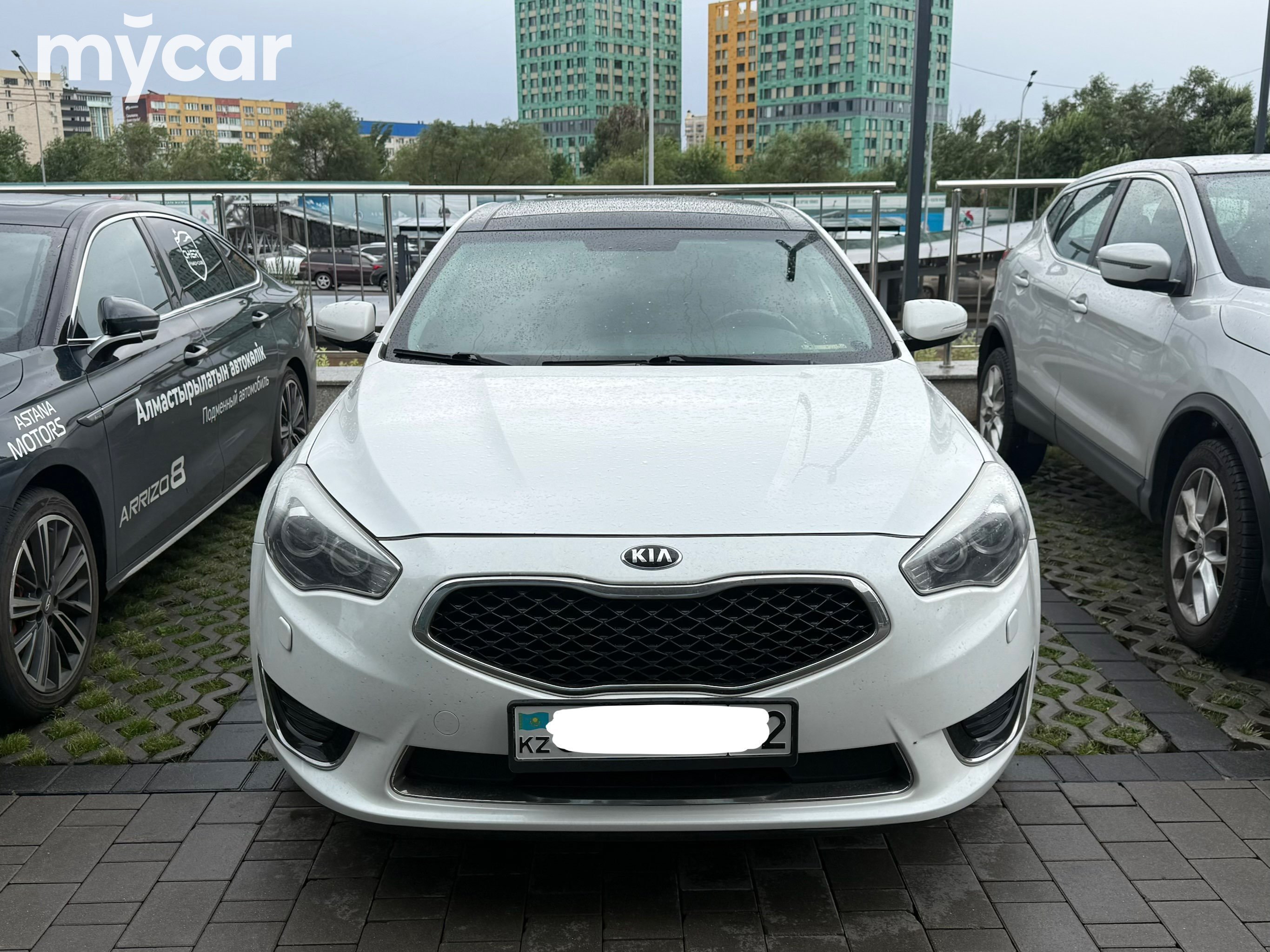 Kia Cadenza 2013