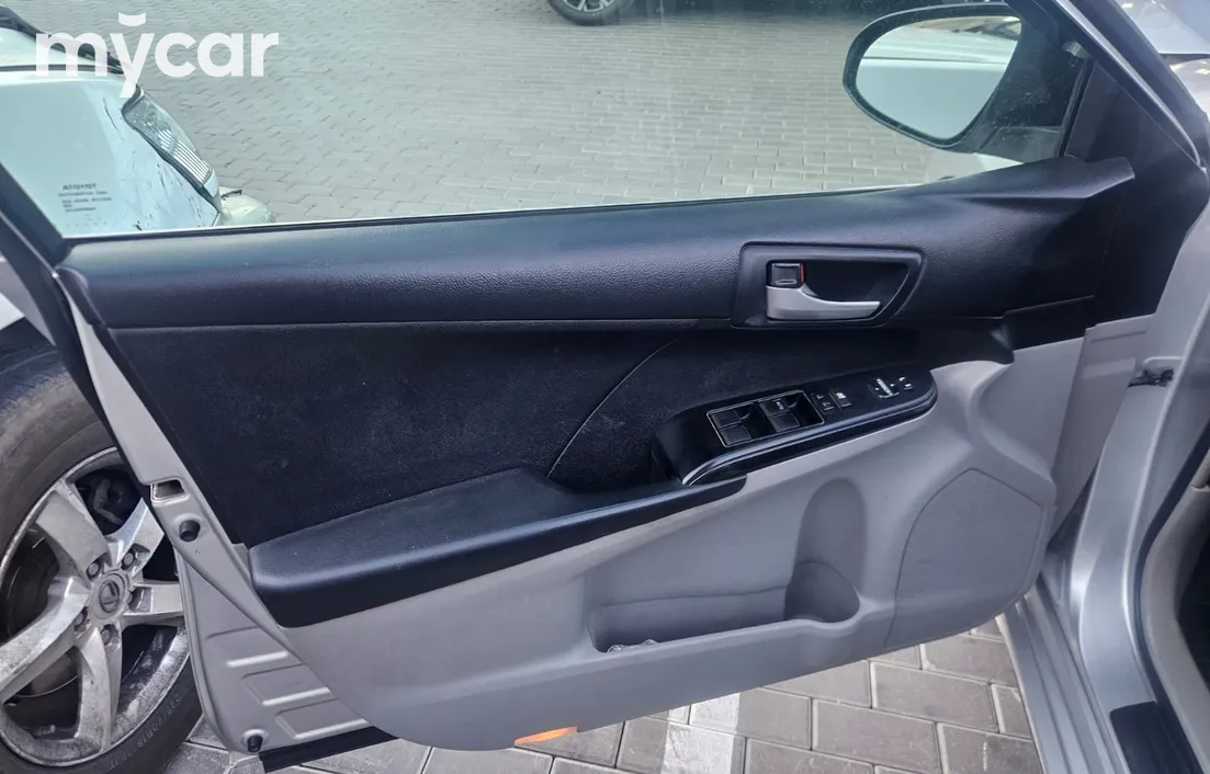 Toyota Camry 2012