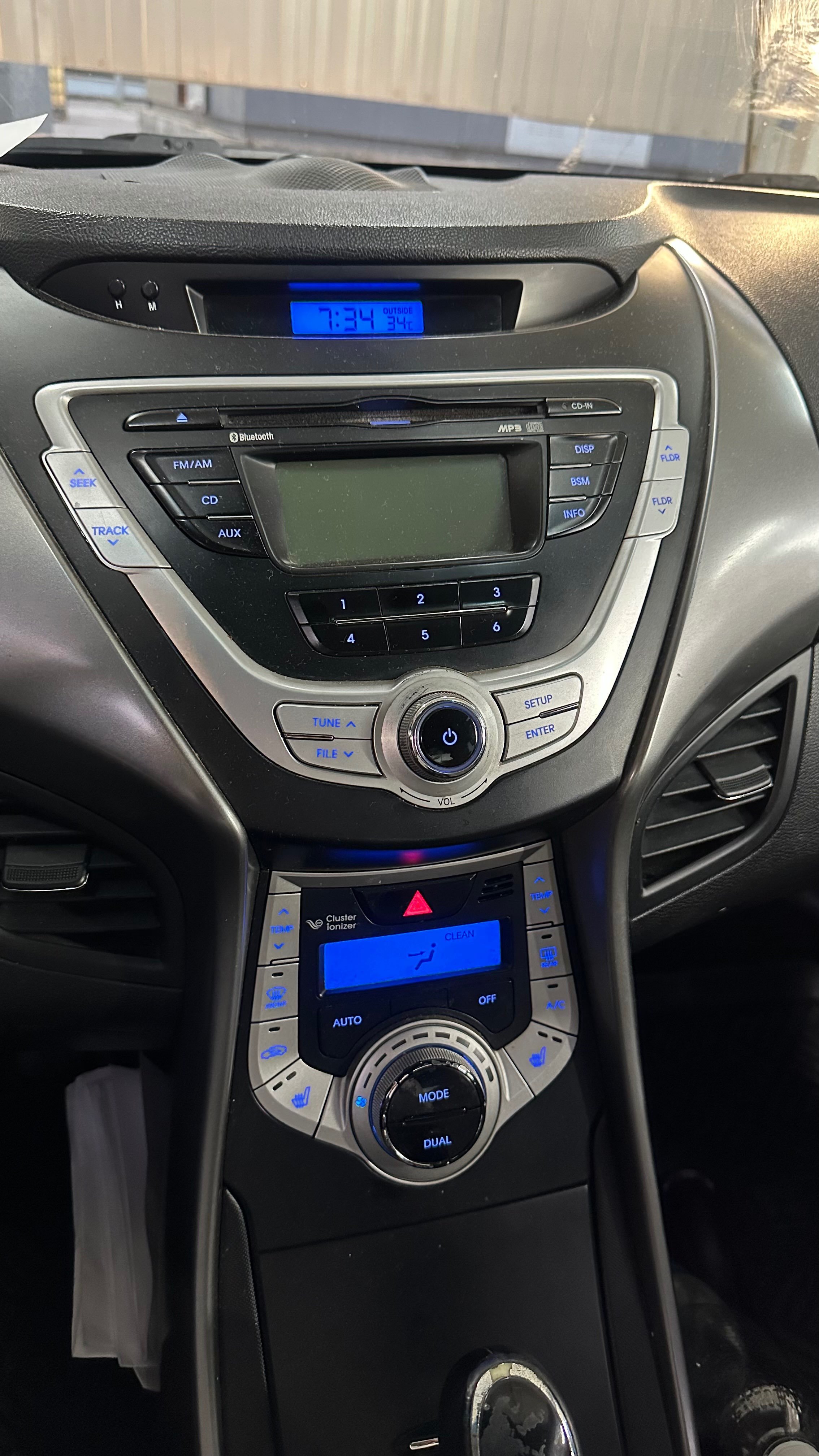 Hyundai Avante 2011