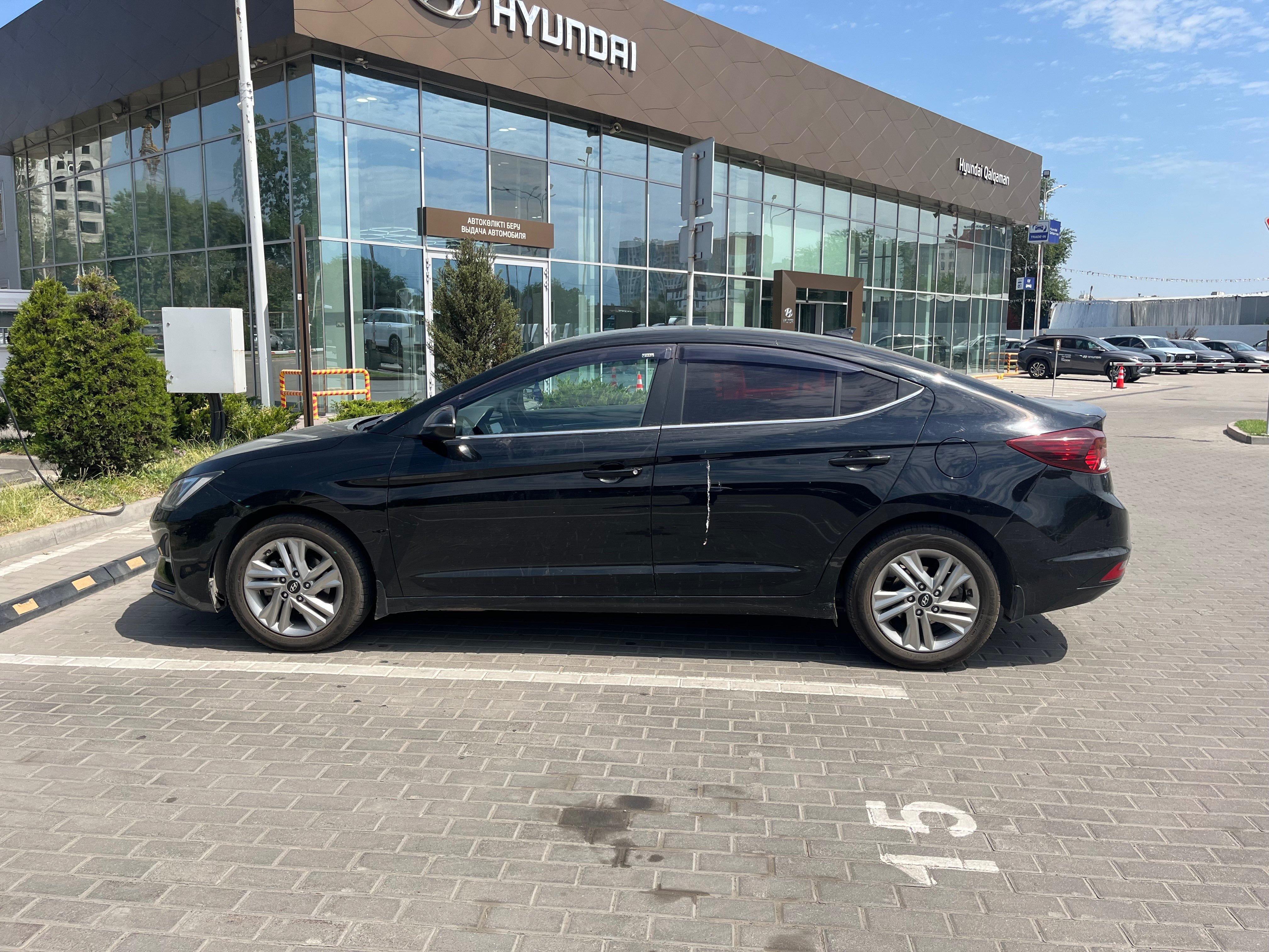 Hyundai Elantra 2019