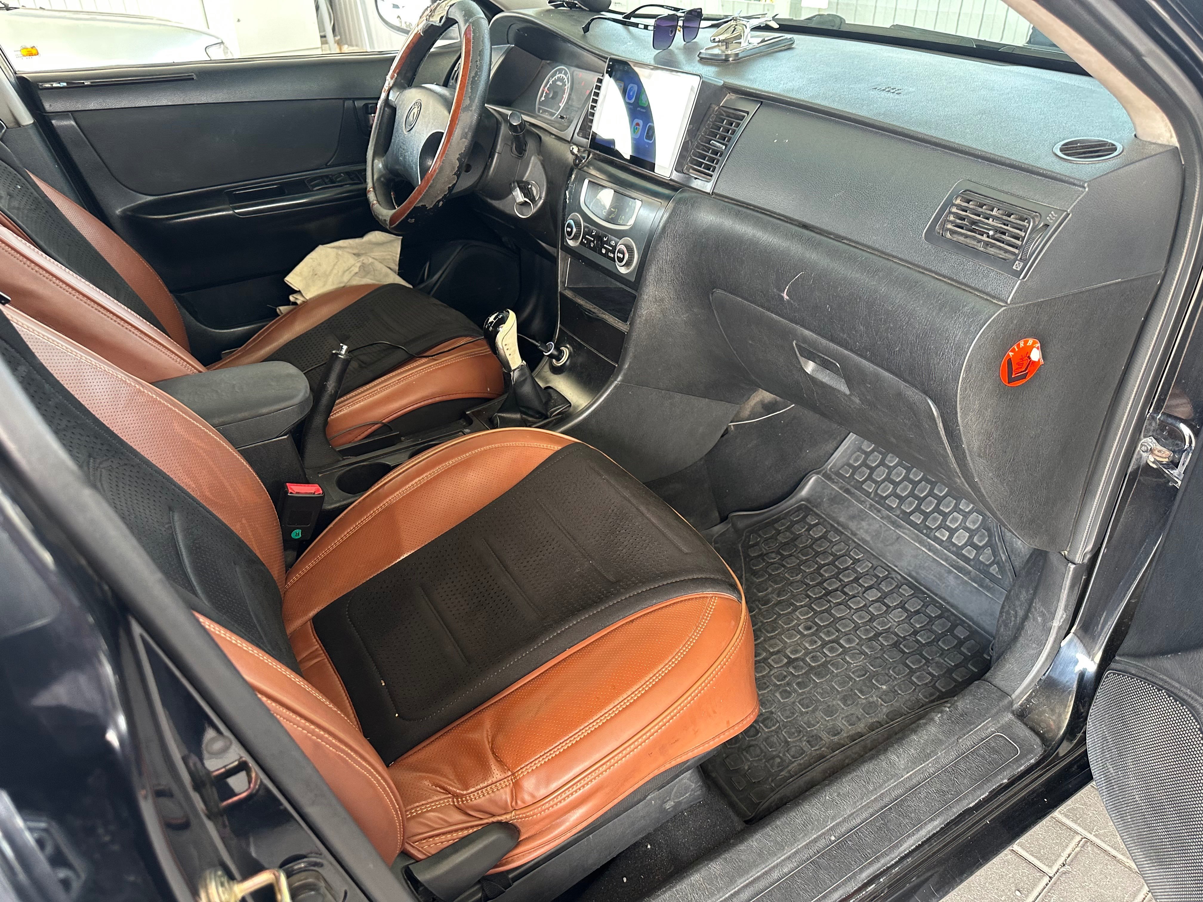 Geely SC7 2013