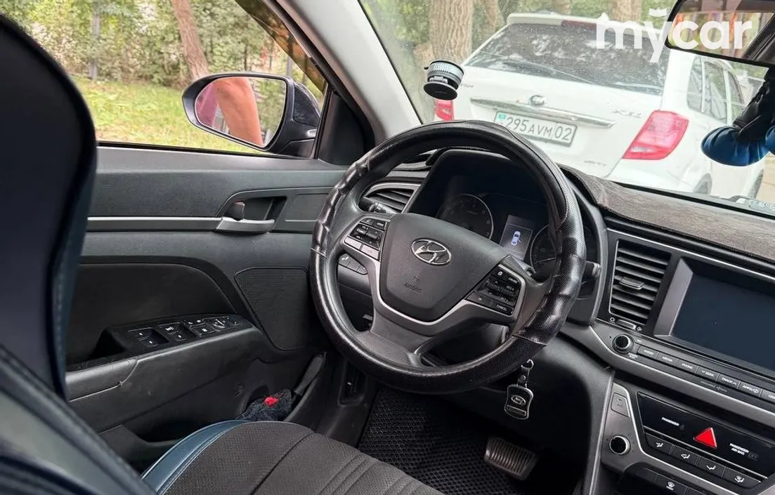 Hyundai Elantra 2018