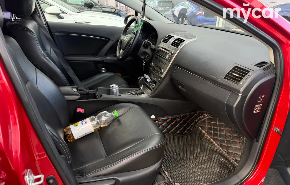 Toyota Avensis 2011