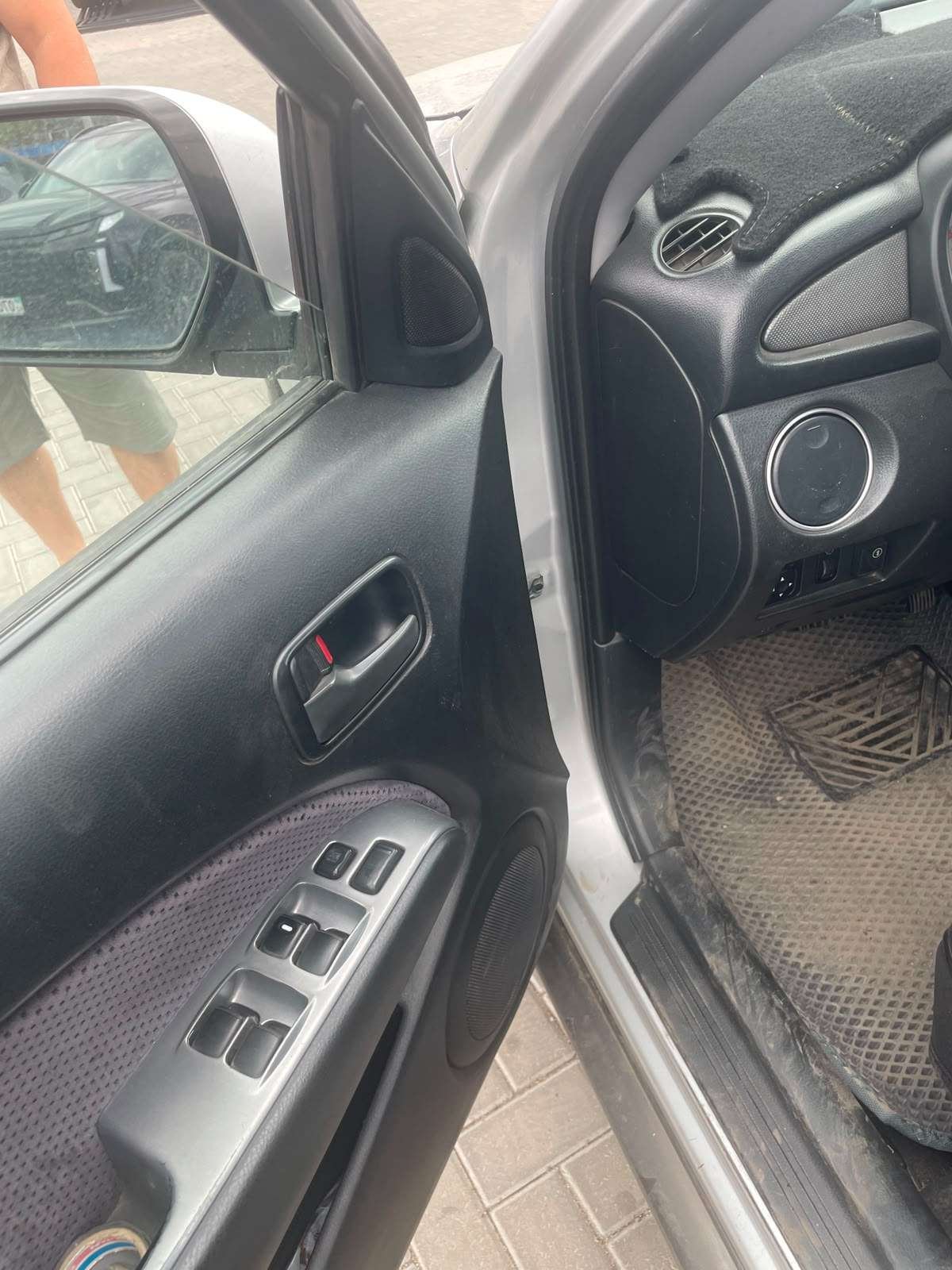 Mitsubishi Outlander 2005
