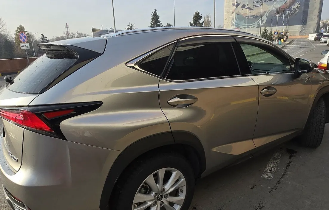 Lexus NX 2020