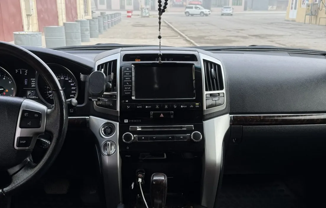 Toyota Land Cruiser 2014