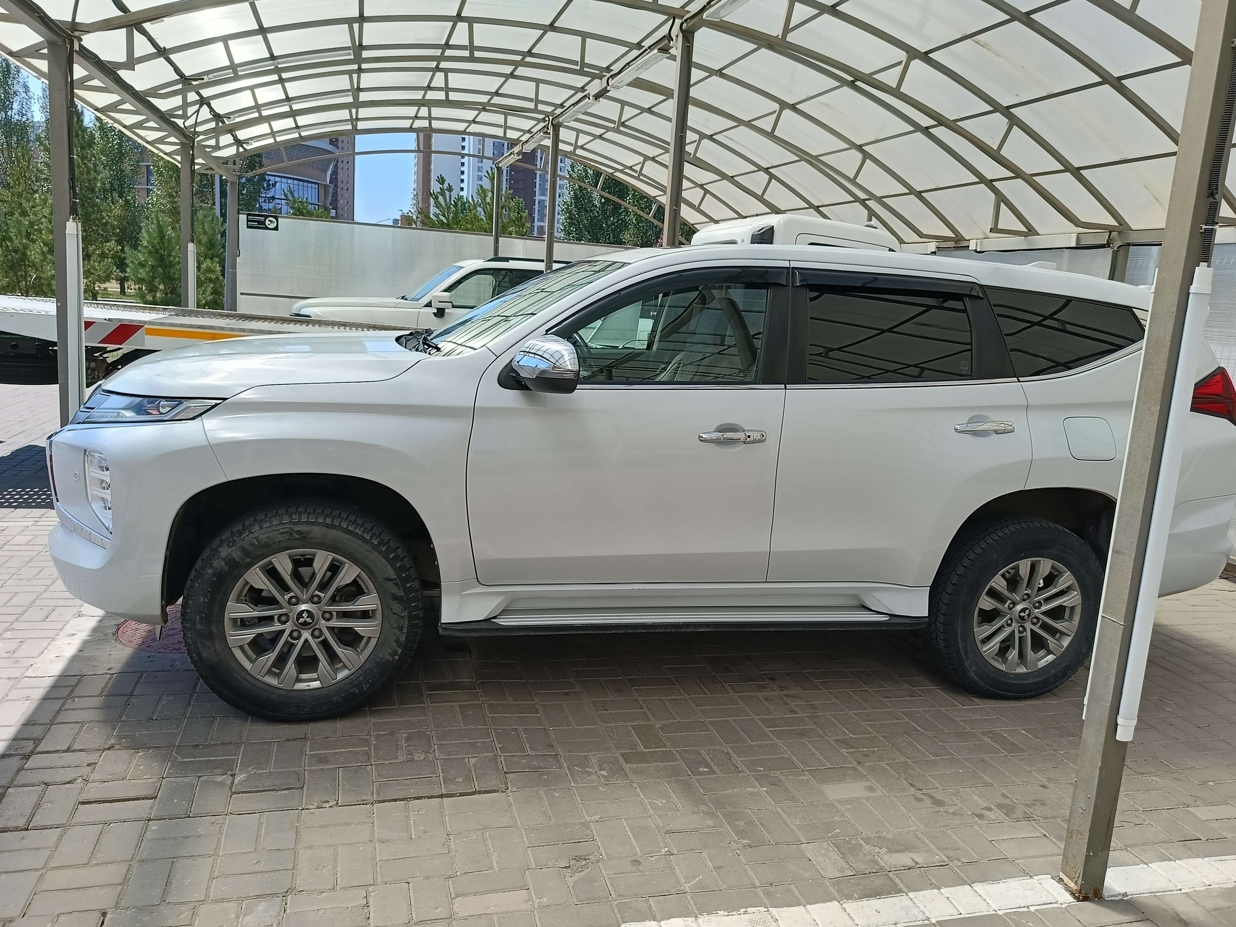 Mitsubishi Pajero Sport 2020