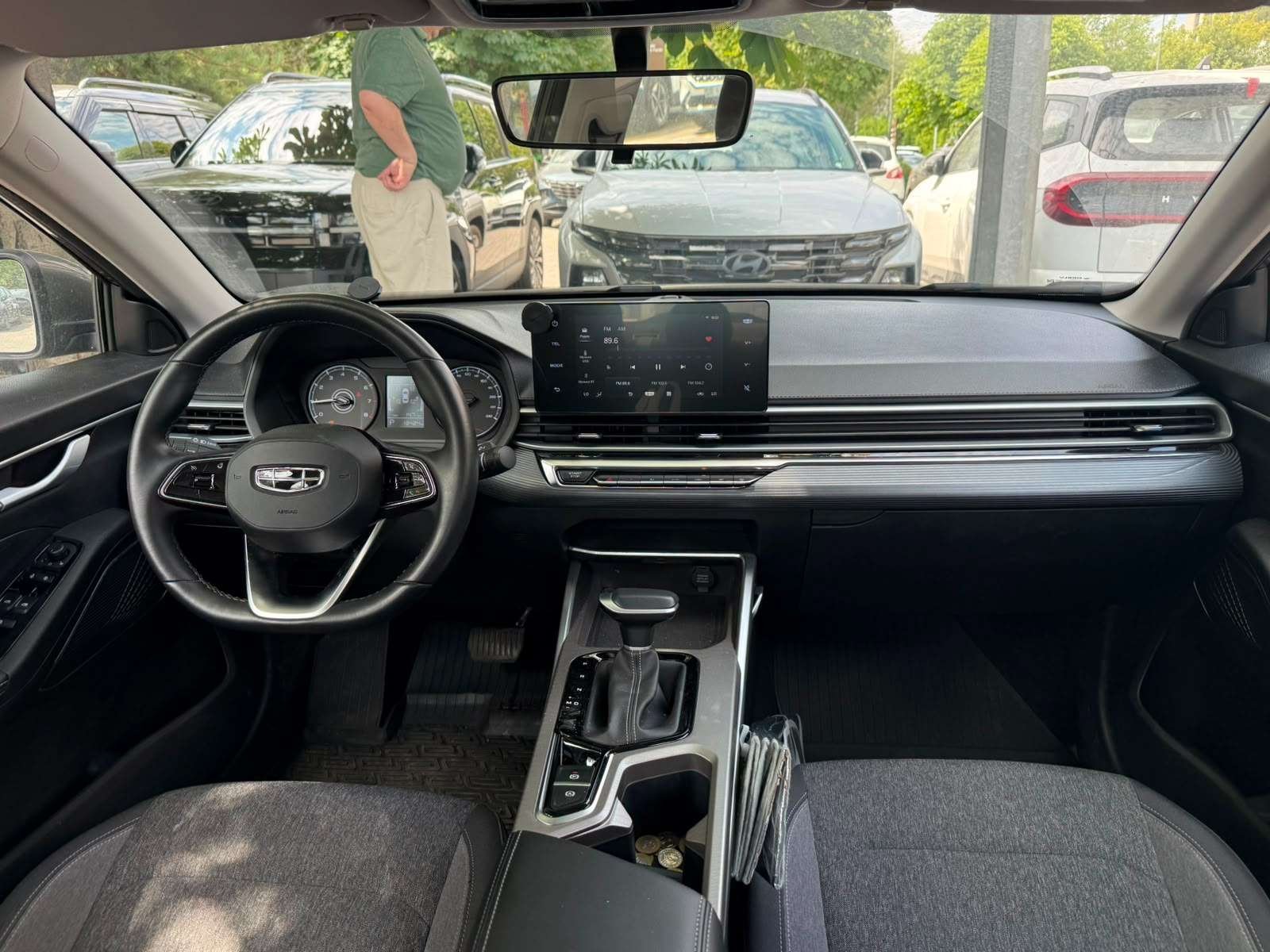 Geely Emgrand 2023