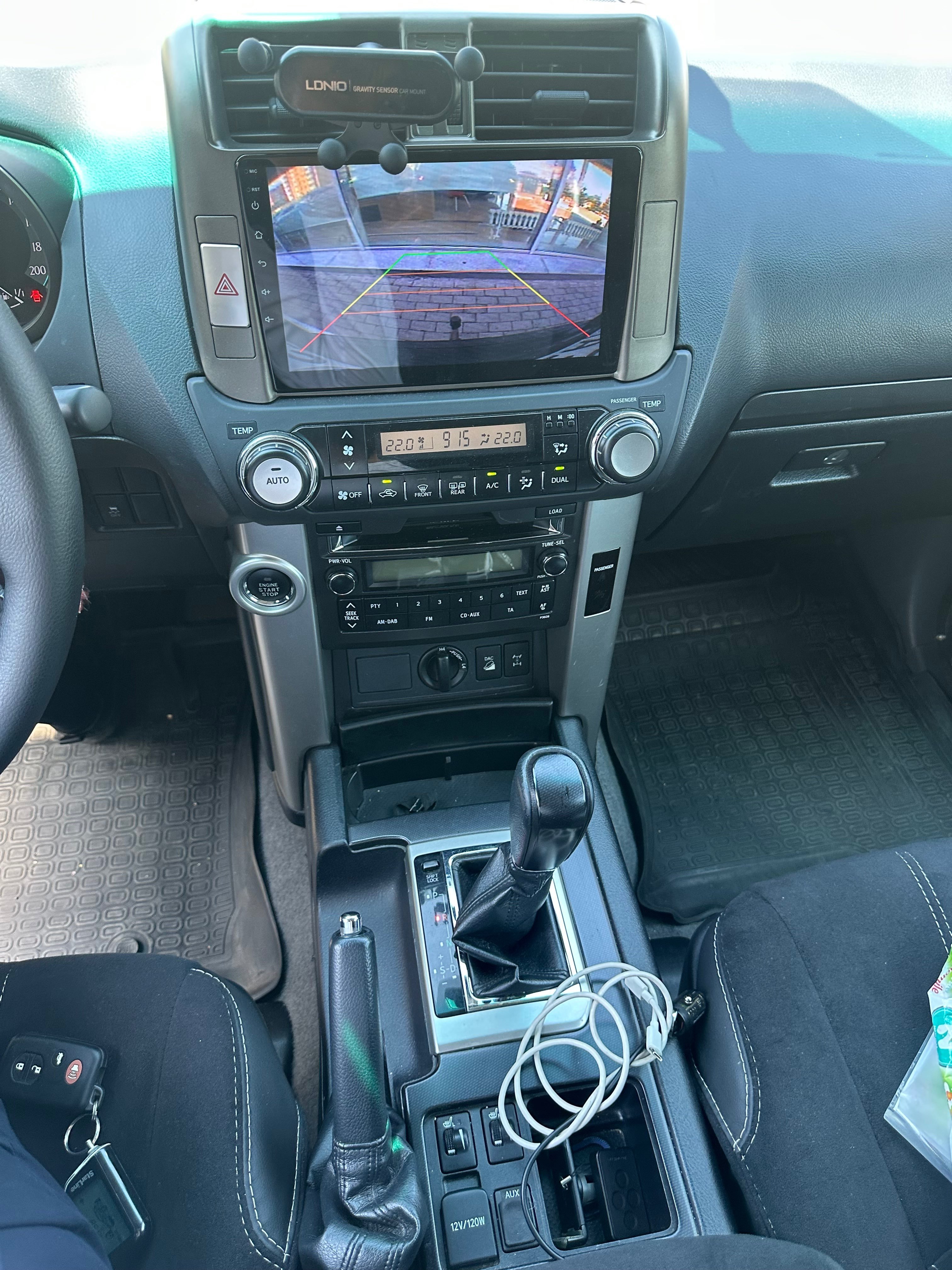 Toyota Land Cruiser Prado 2012
