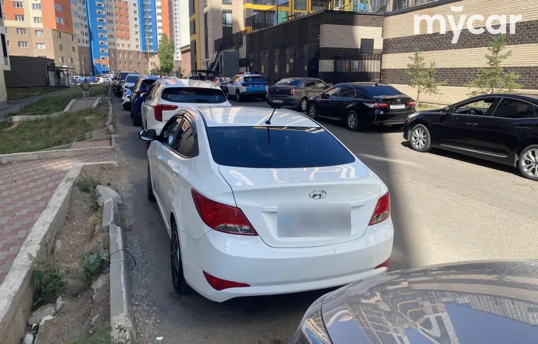 Hyundai Solaris 2015