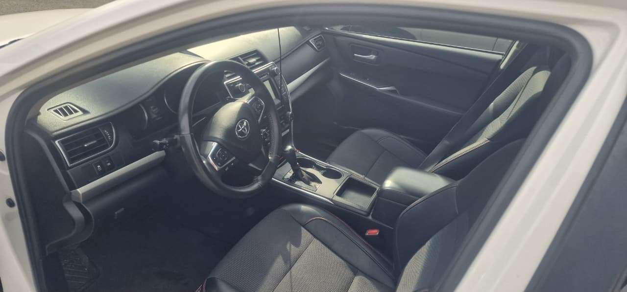 Toyota Camry 2016