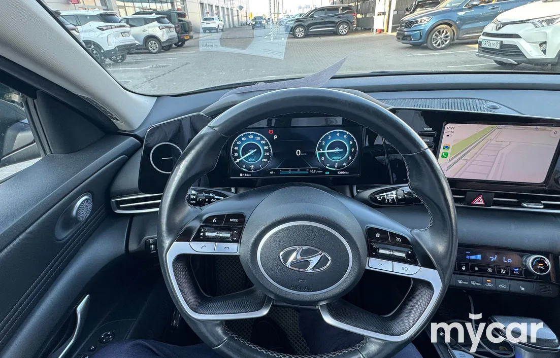 Hyundai Elantra 2023