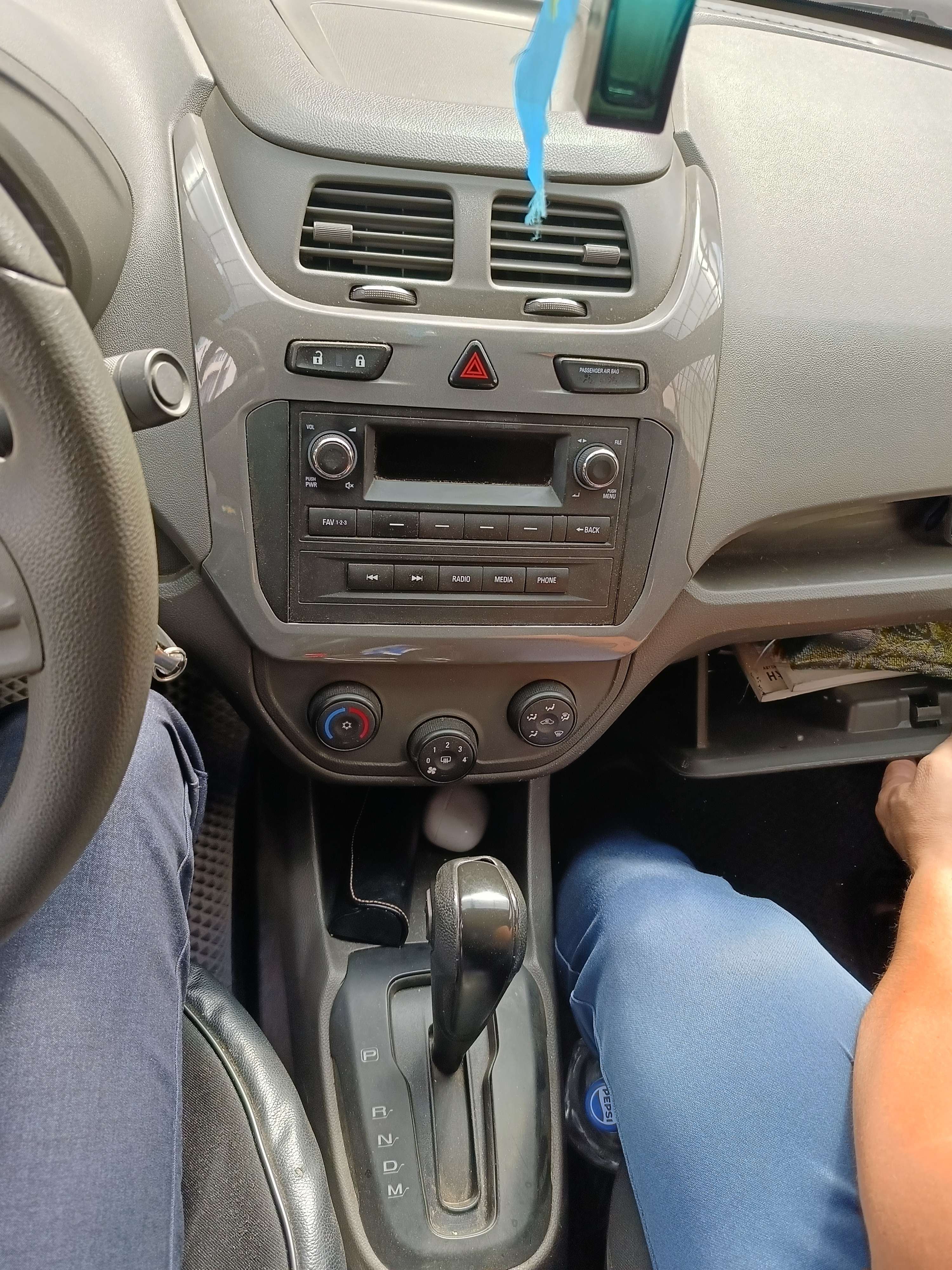 Chevrolet Cobalt 2023