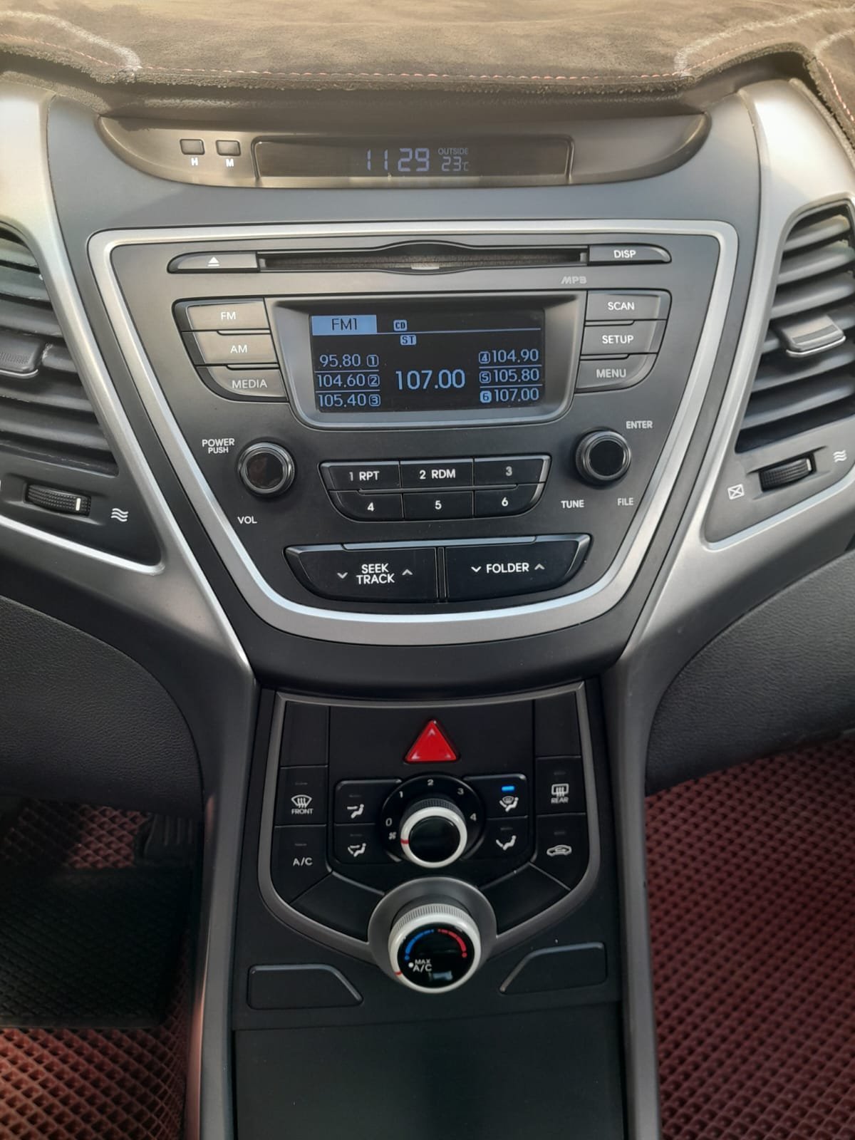 Hyundai Elantra 2015