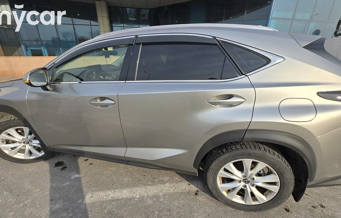 Lexus NX 2020