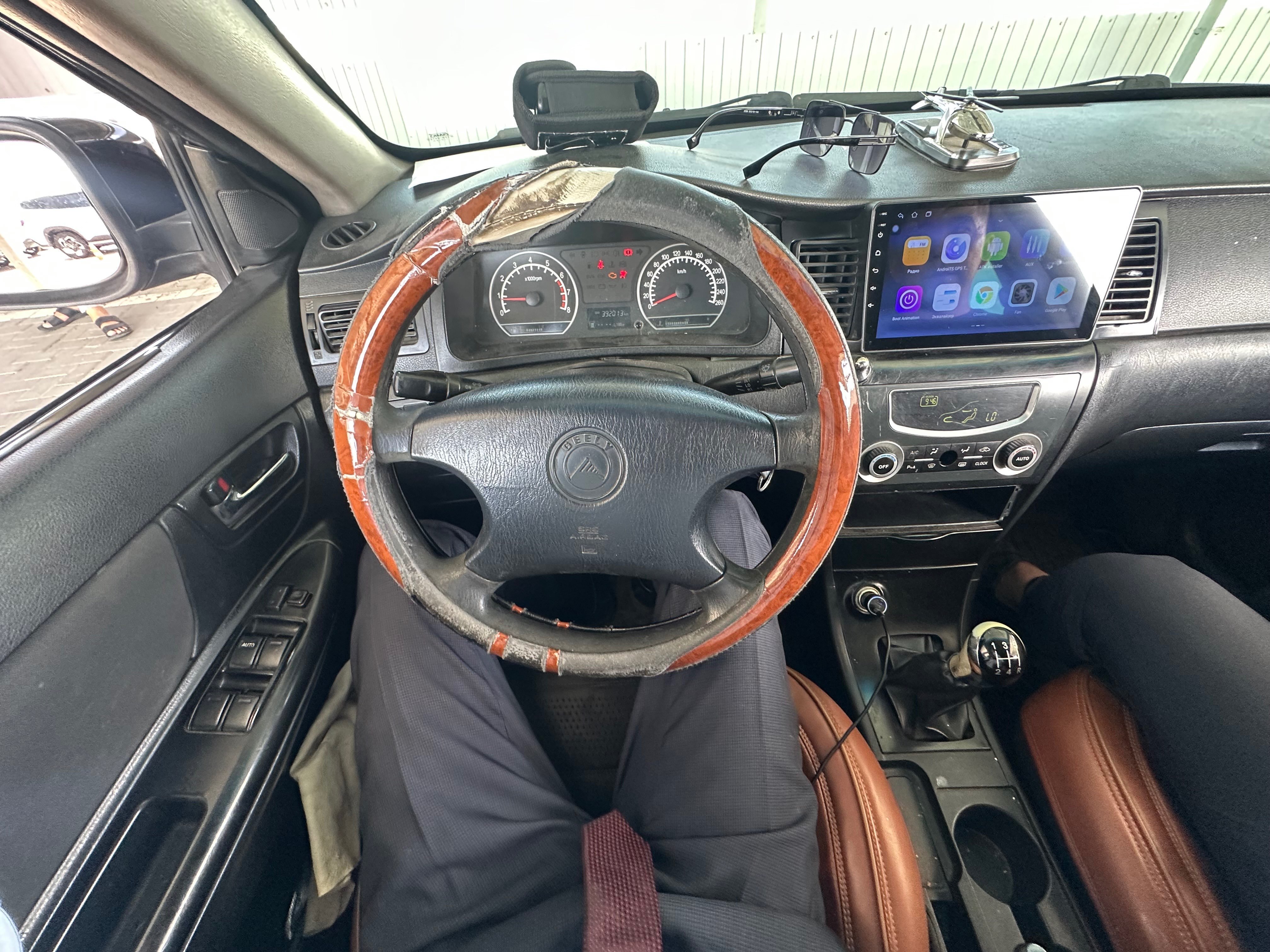 Geely SC7 2013