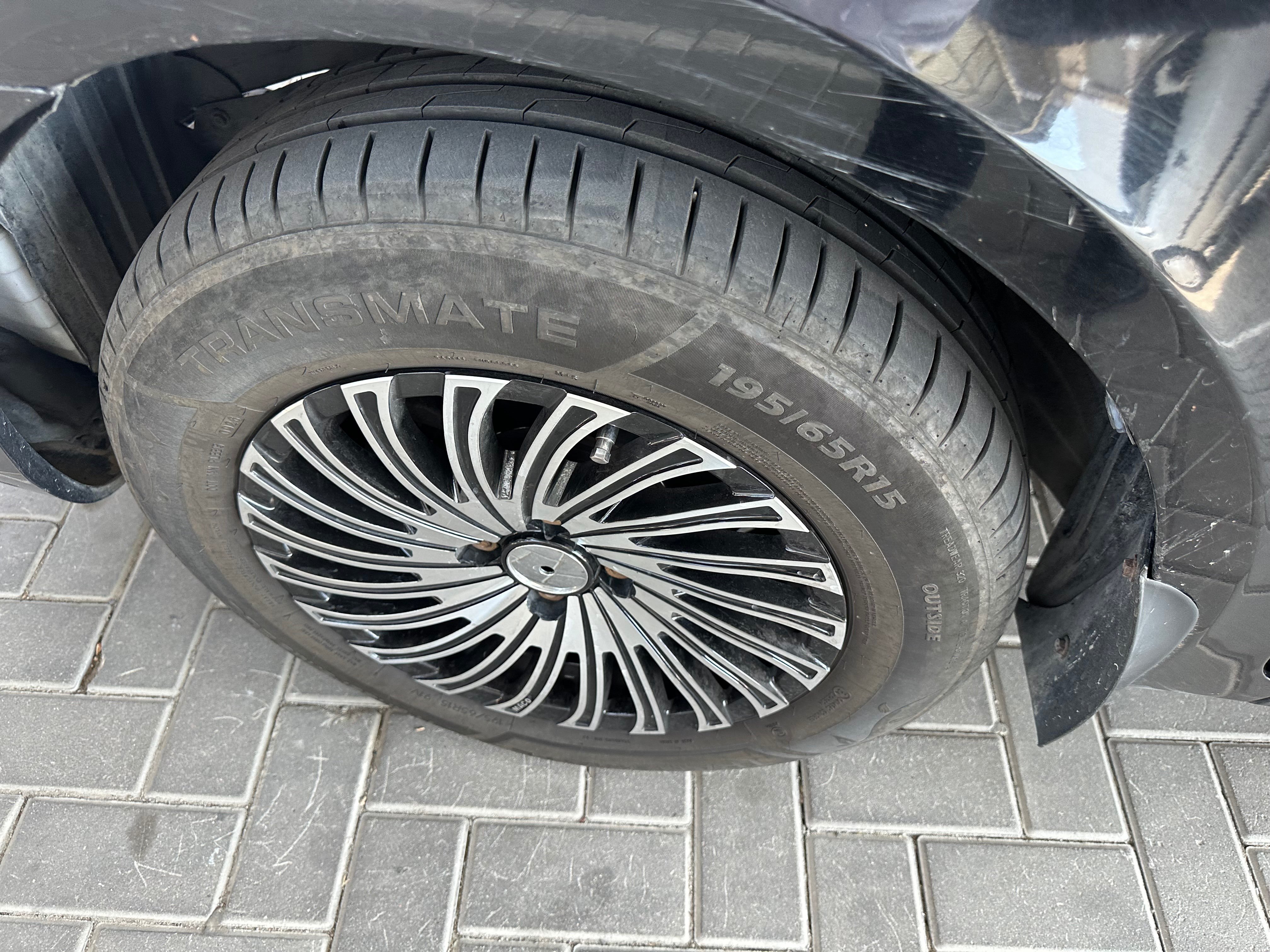 Geely SC7 2013