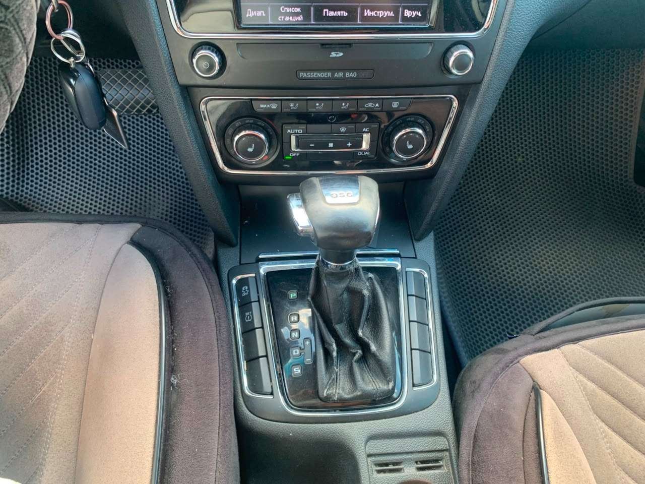 Skoda Superb 2012