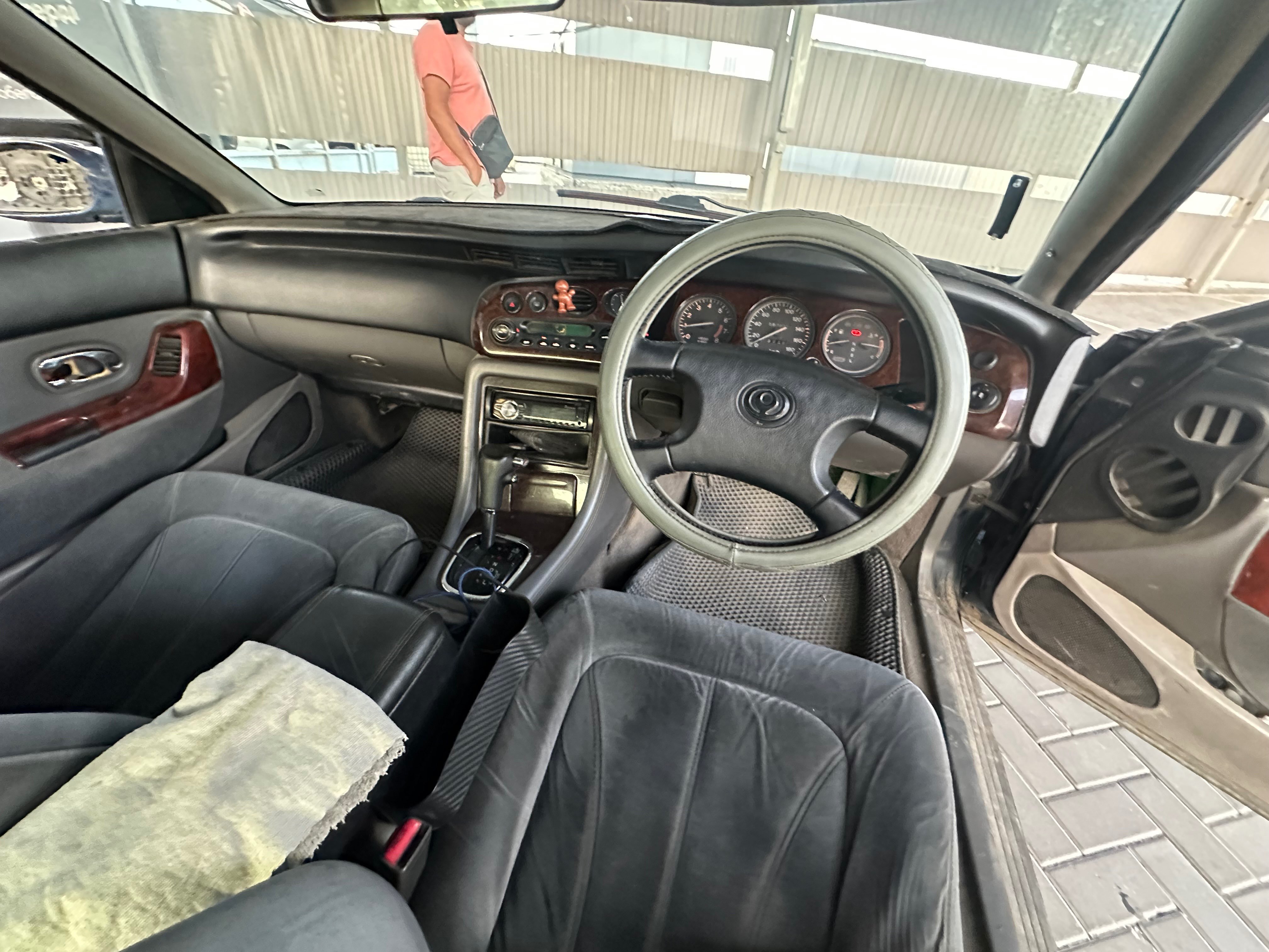 Mazda Sentia 1995