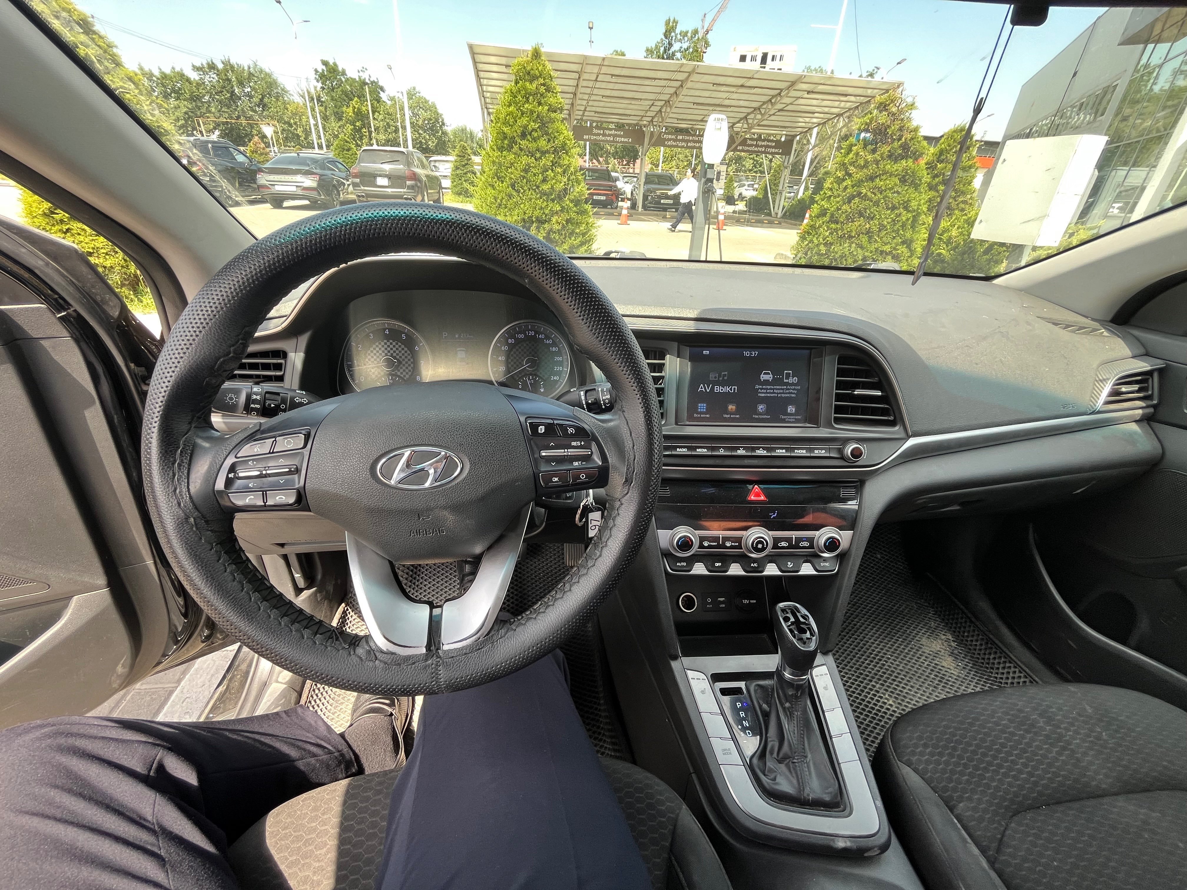 Hyundai Elantra 2019
