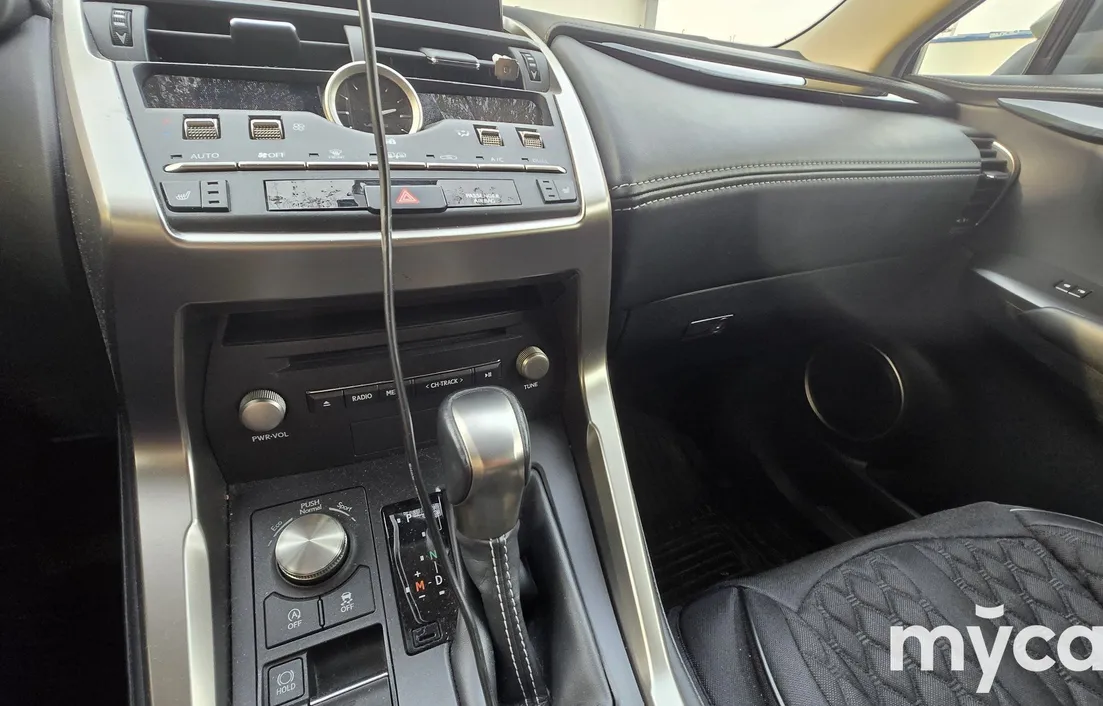 Lexus NX 2020