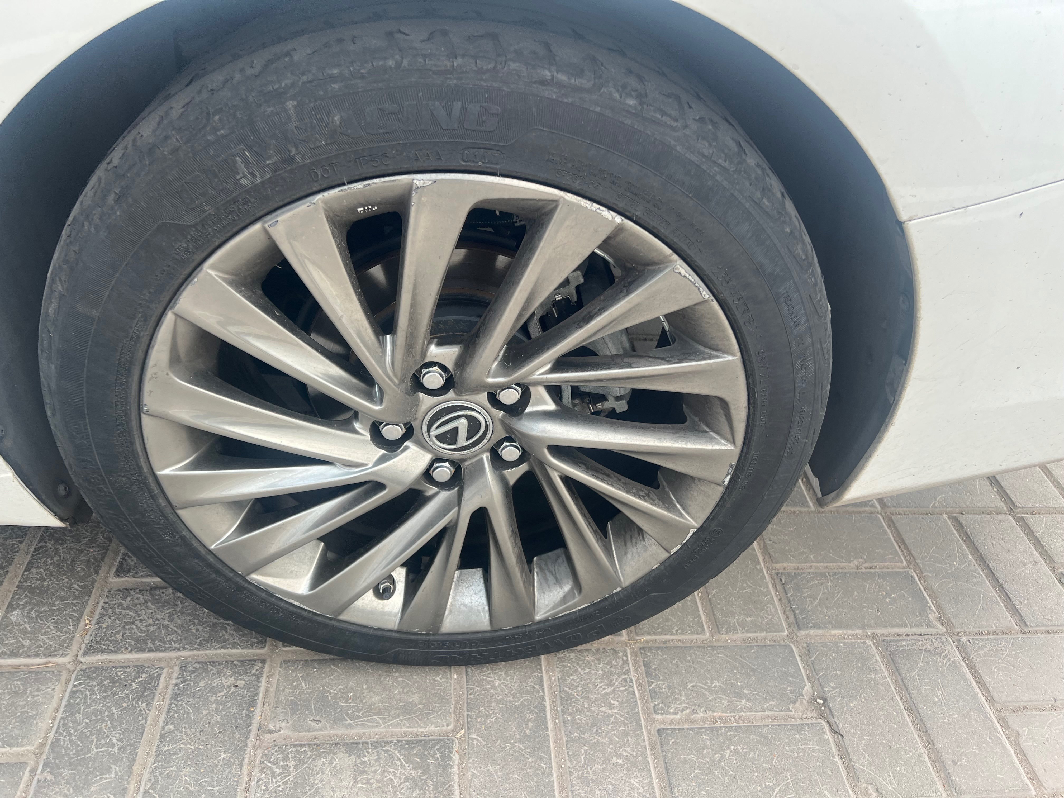 Lexus ES 2019