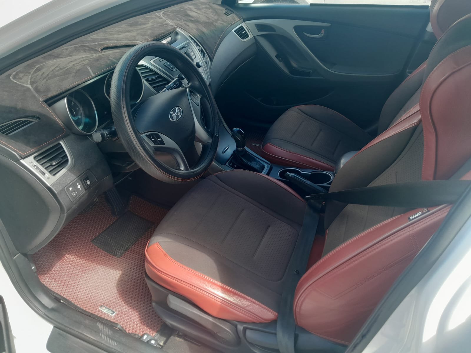 Hyundai Elantra 2015