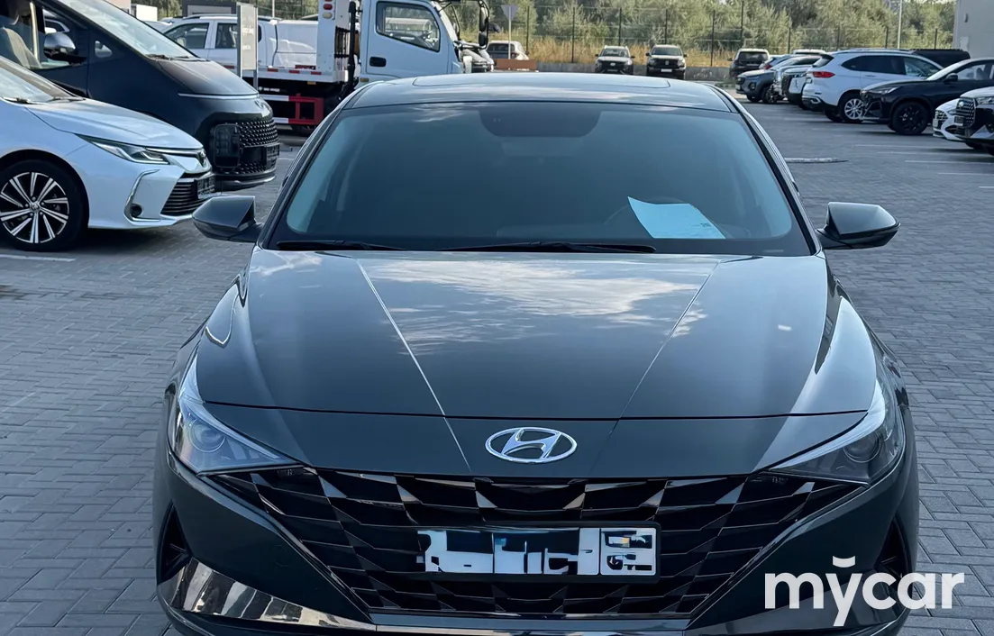 Hyundai Elantra 2023