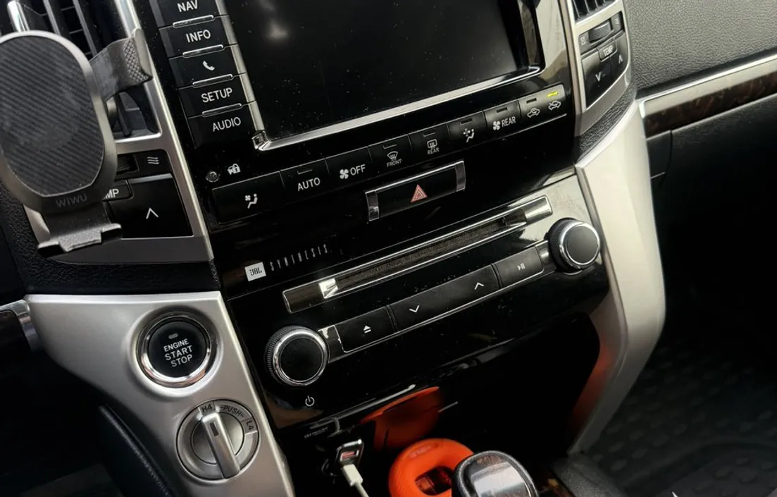 Toyota Land Cruiser 2014