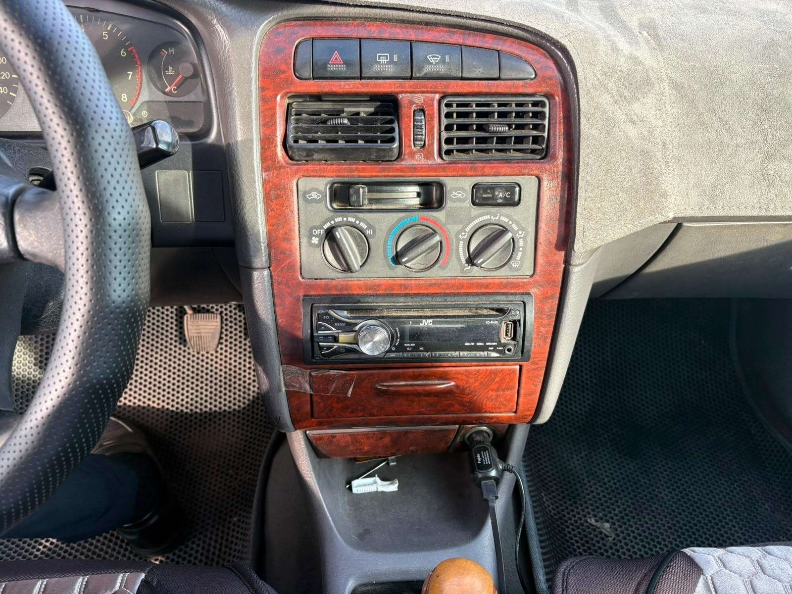 Toyota Avensis 1999