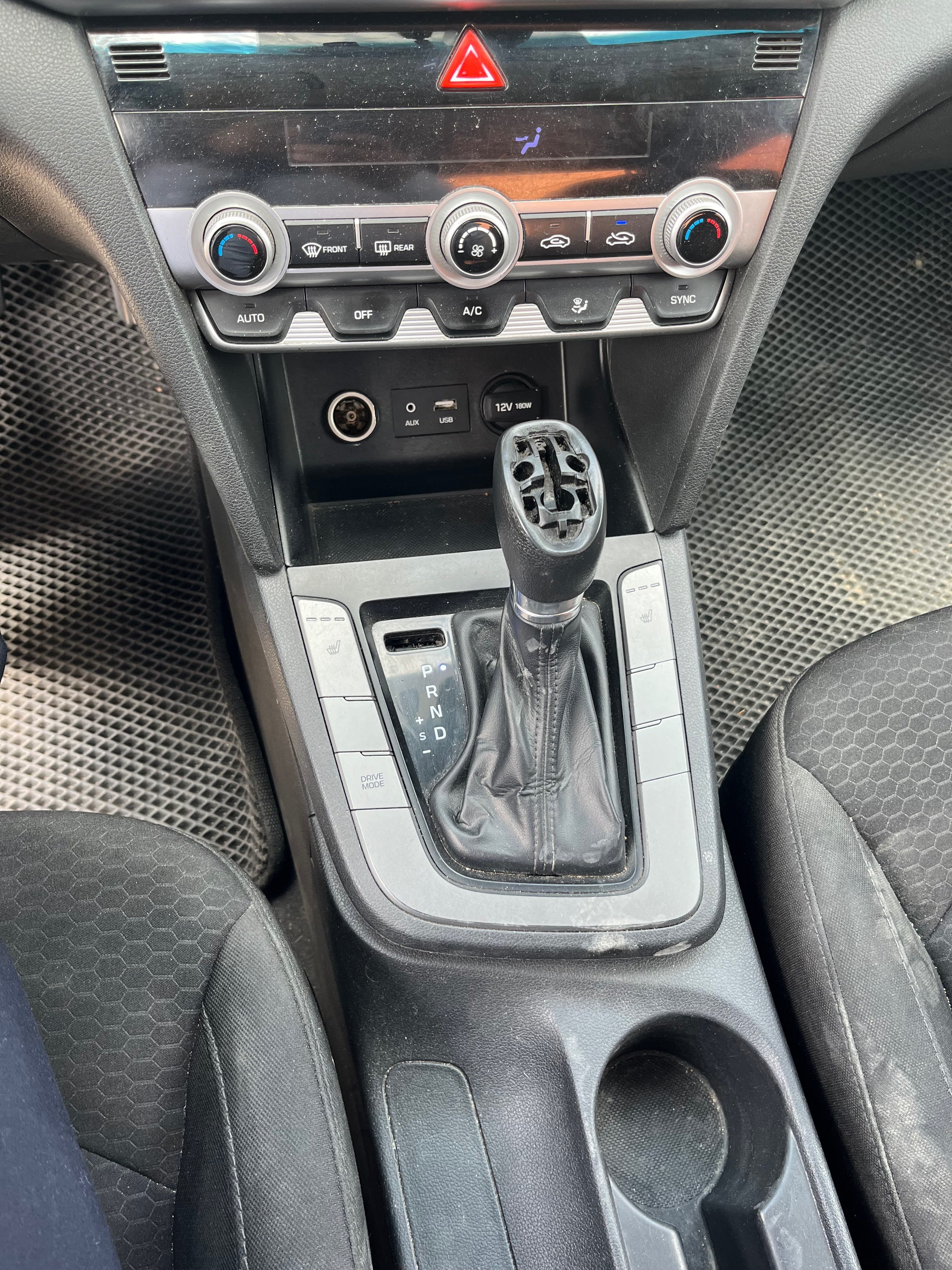 Hyundai Elantra 2019