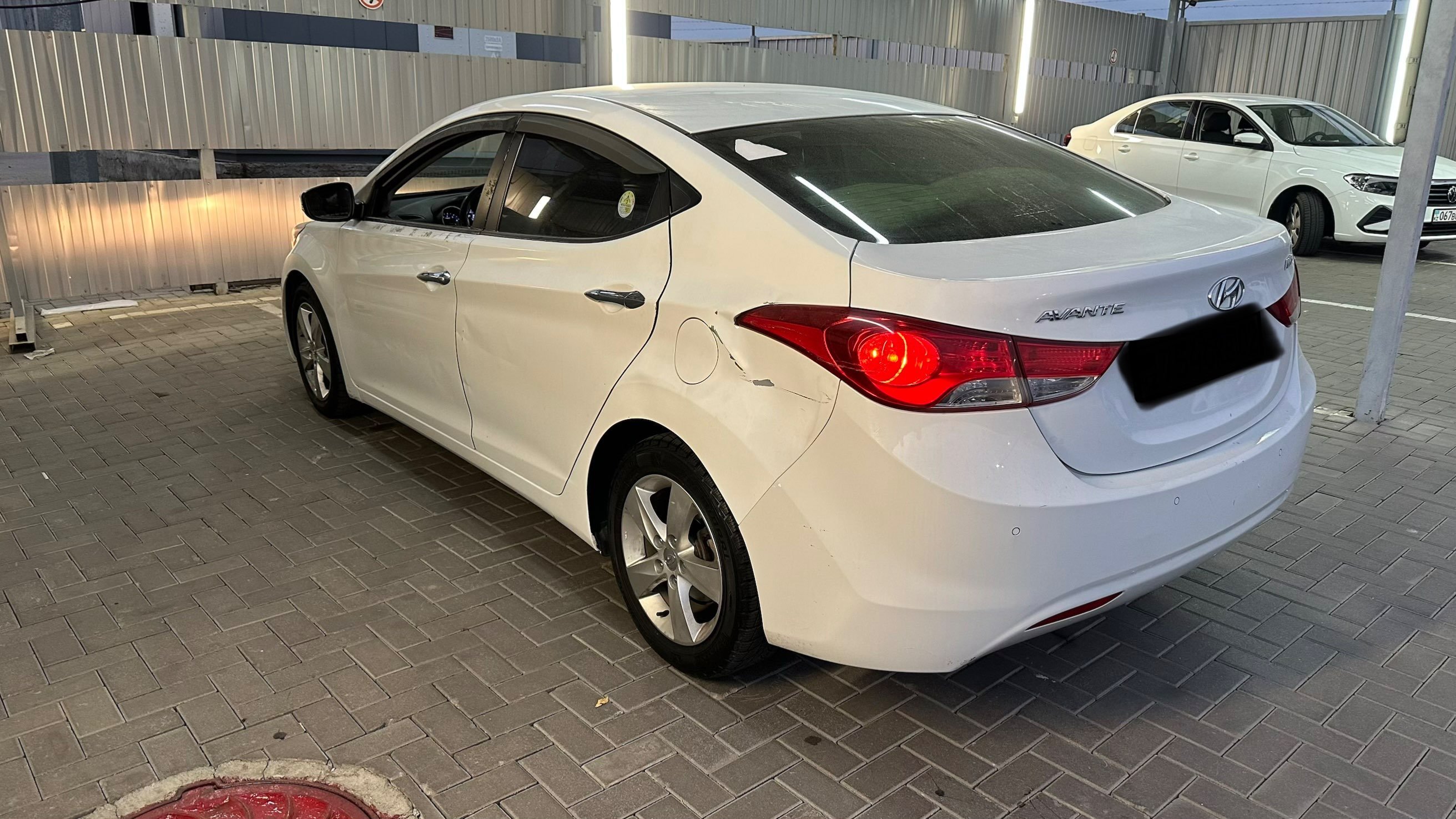 Hyundai Avante 2011