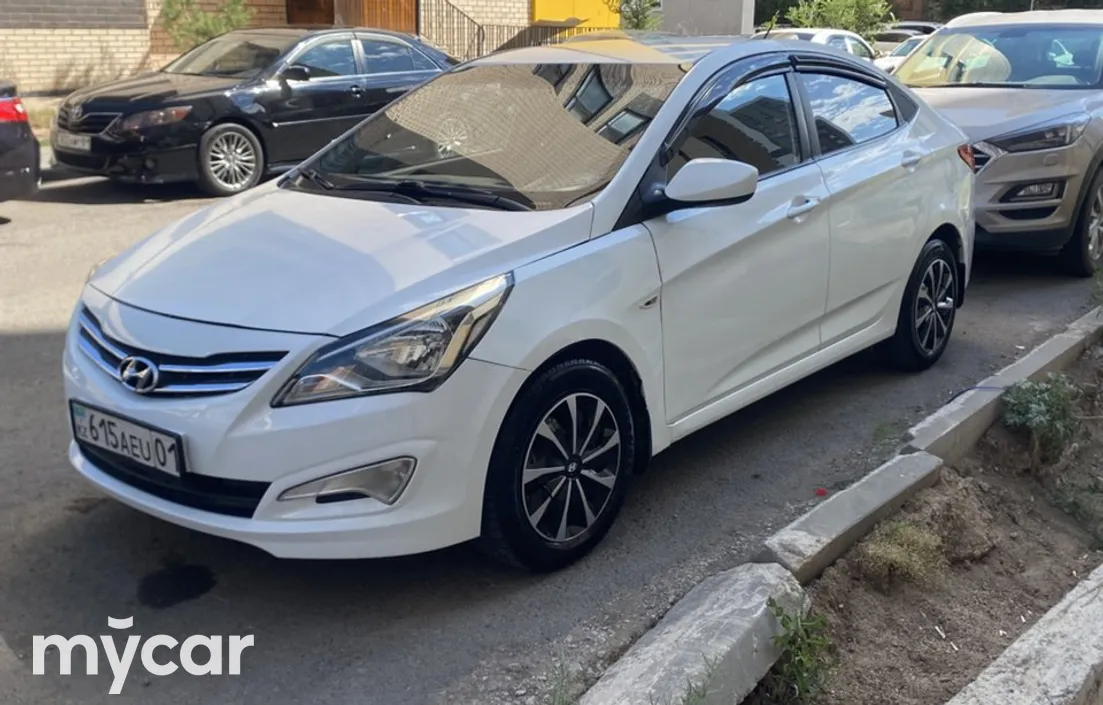 Hyundai Solaris 2015