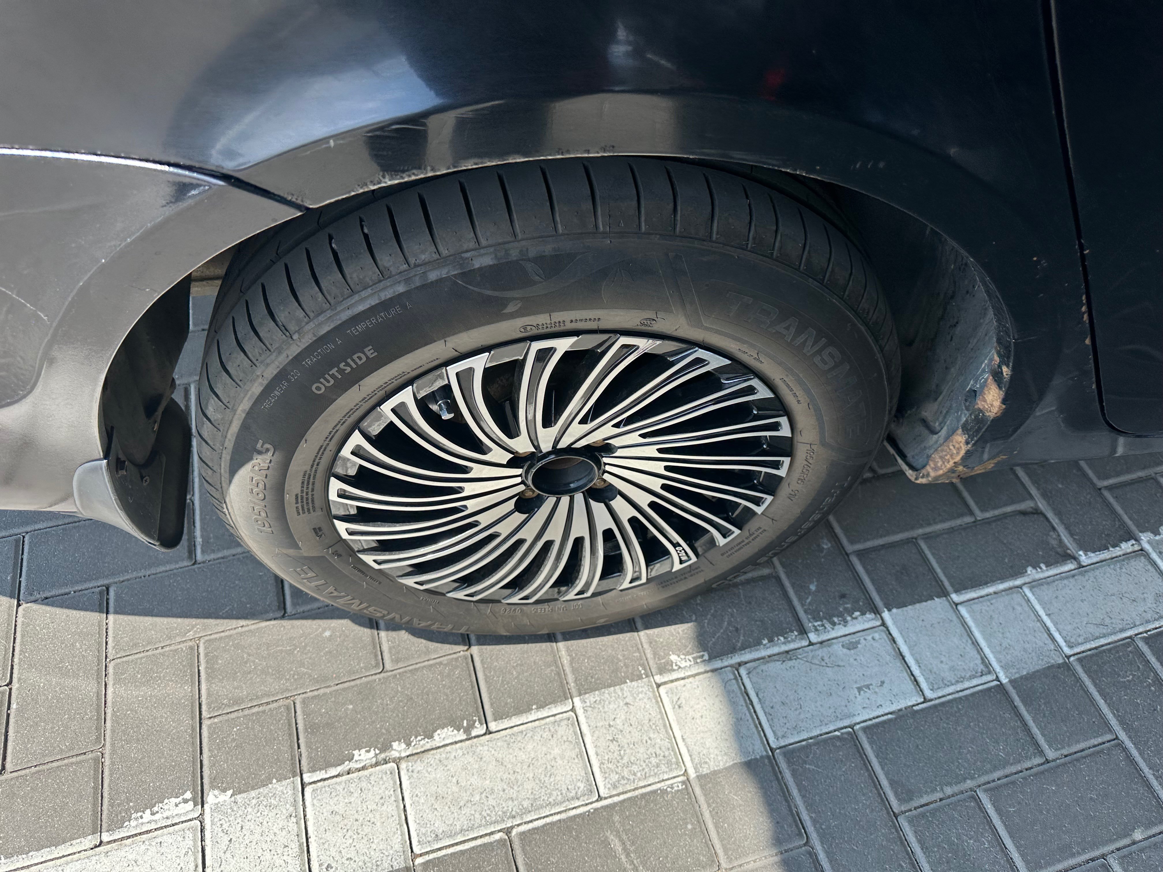 Geely SC7 2013