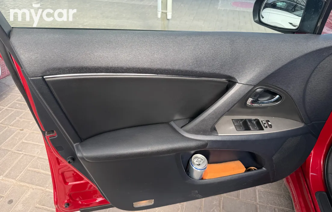 Toyota Avensis 2011
