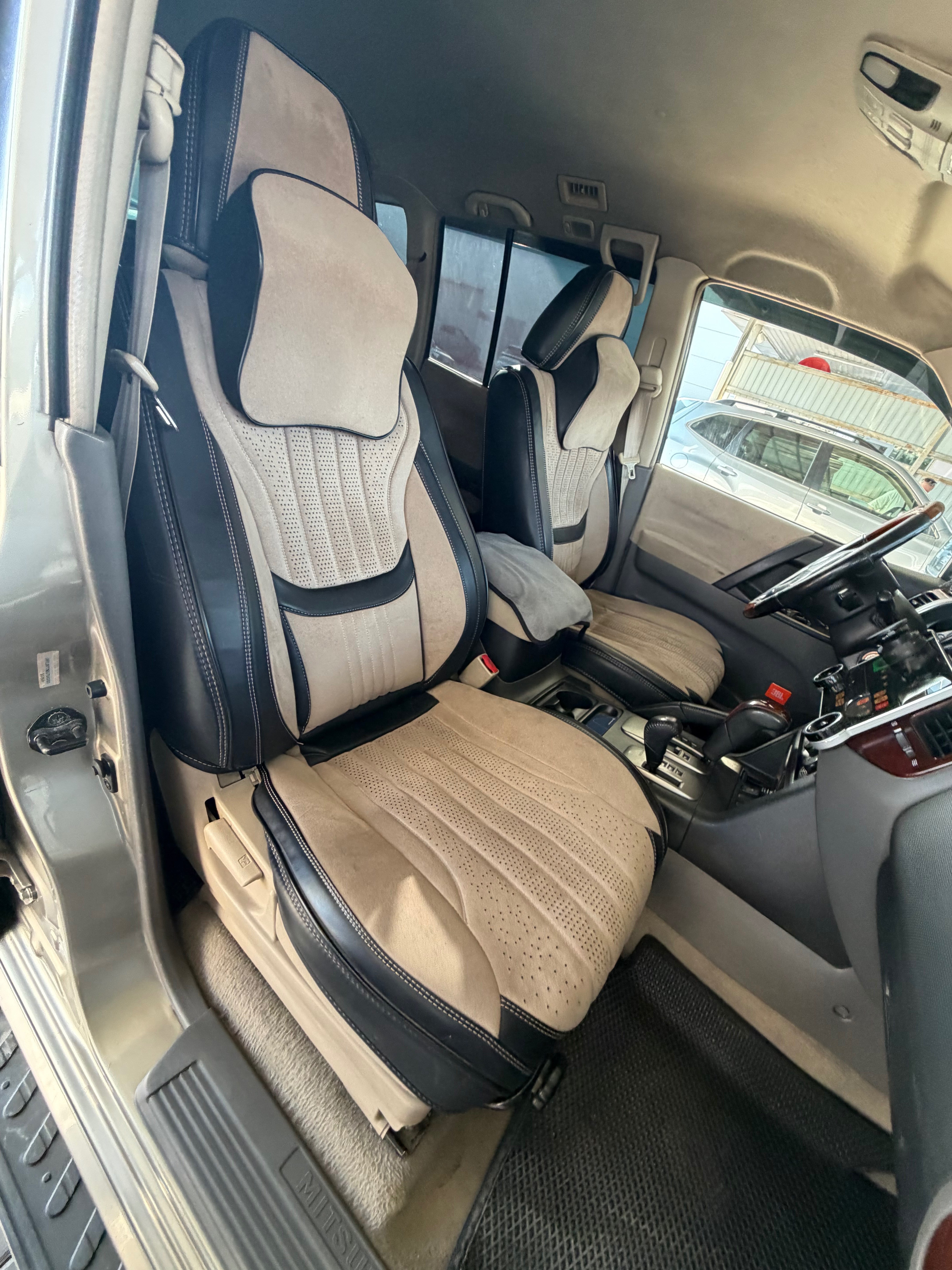 Mitsubishi Pajero 2005