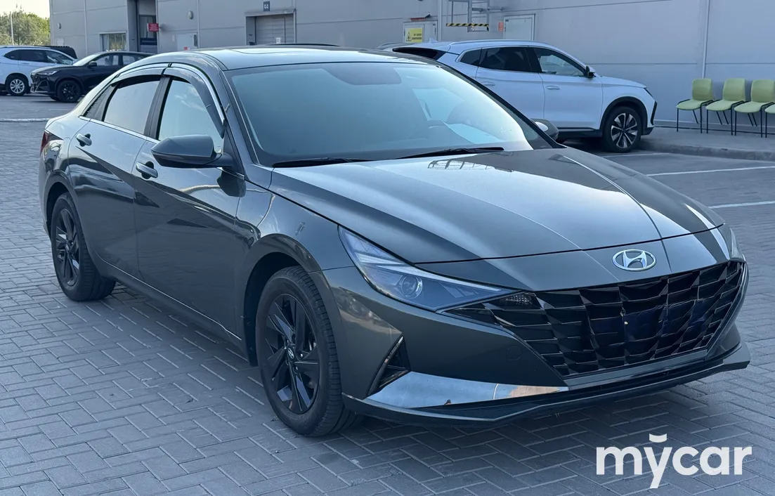 Hyundai Elantra 2023