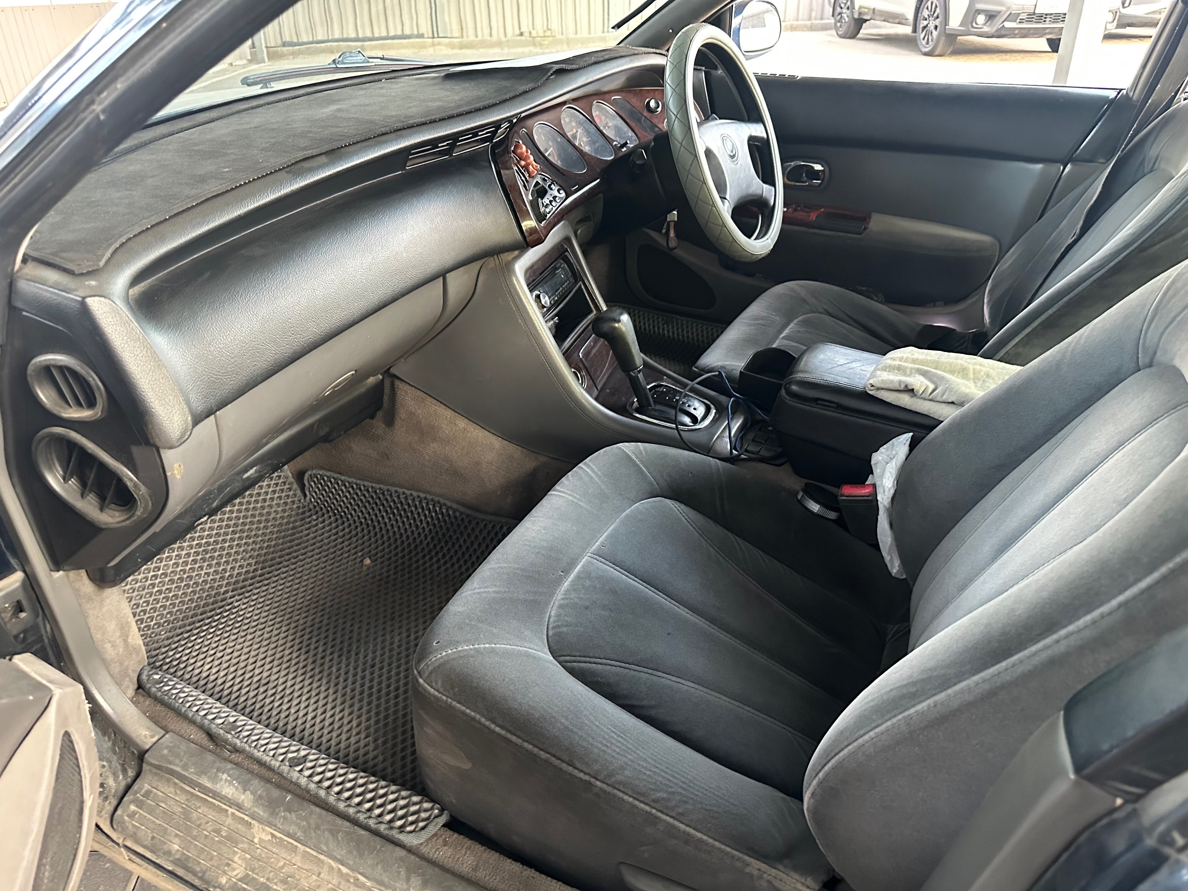 Mazda Sentia 1995
