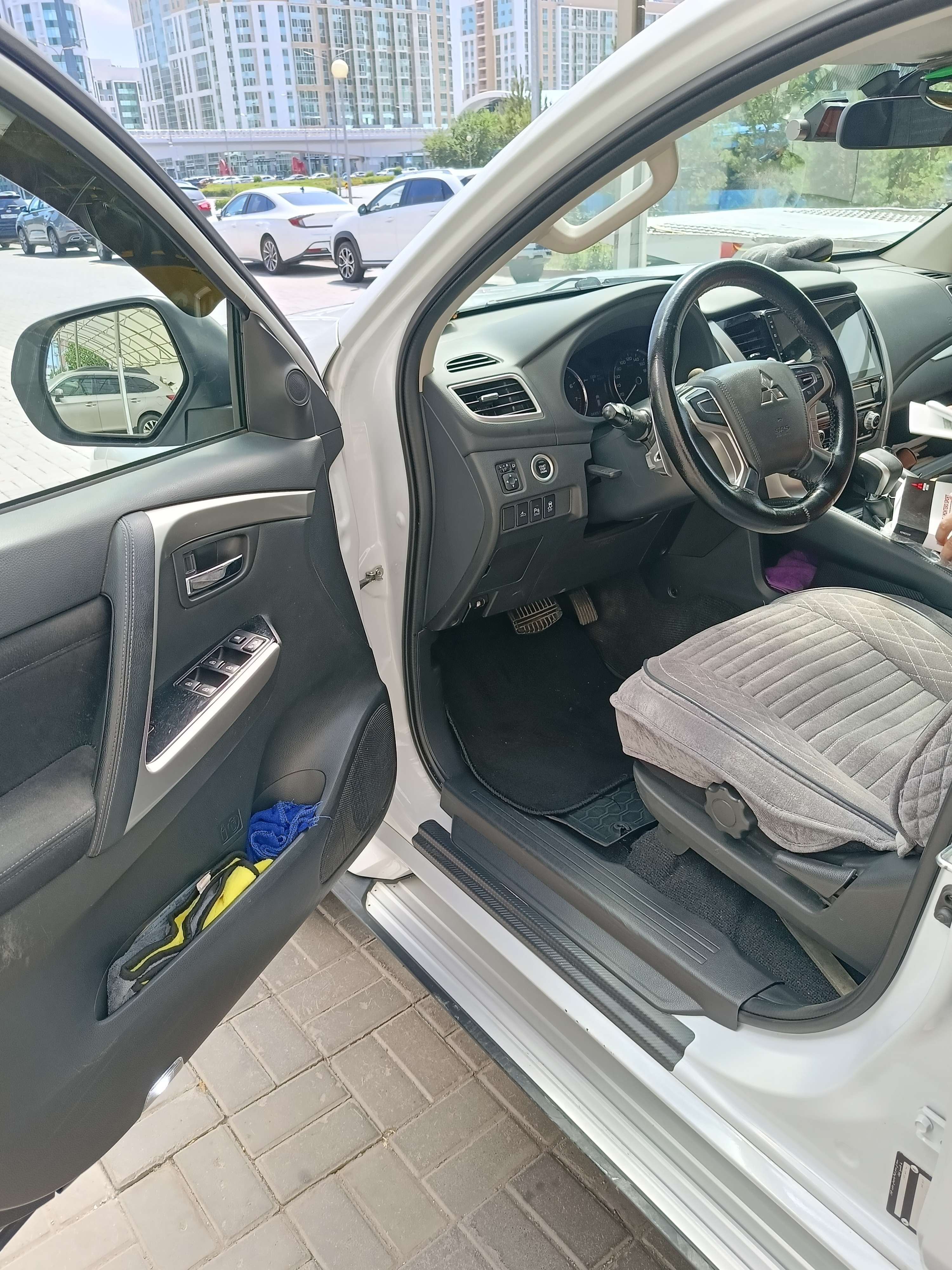 Mitsubishi Pajero Sport 2020