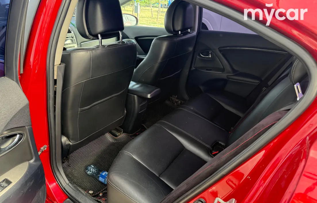 Toyota Avensis 2011
