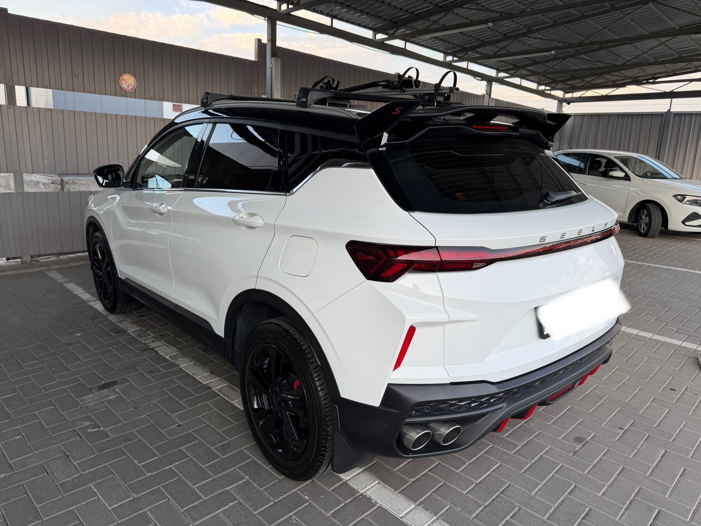 Geely Coolray 2023