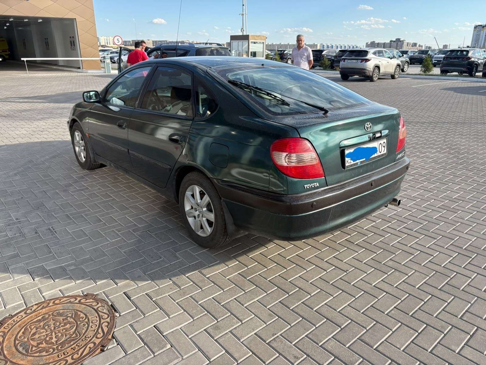 Toyota Avensis 1999