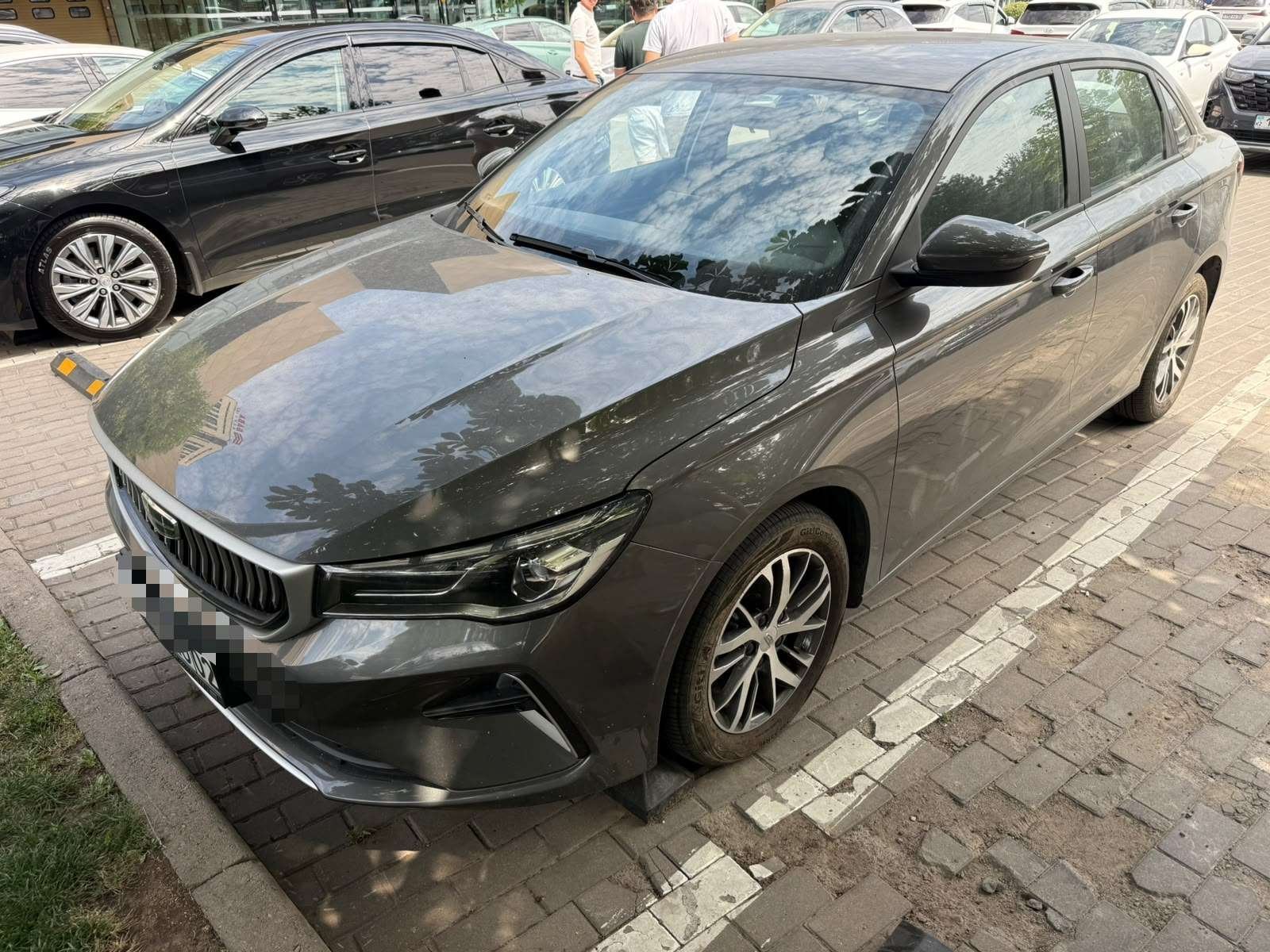 Geely Emgrand 2023