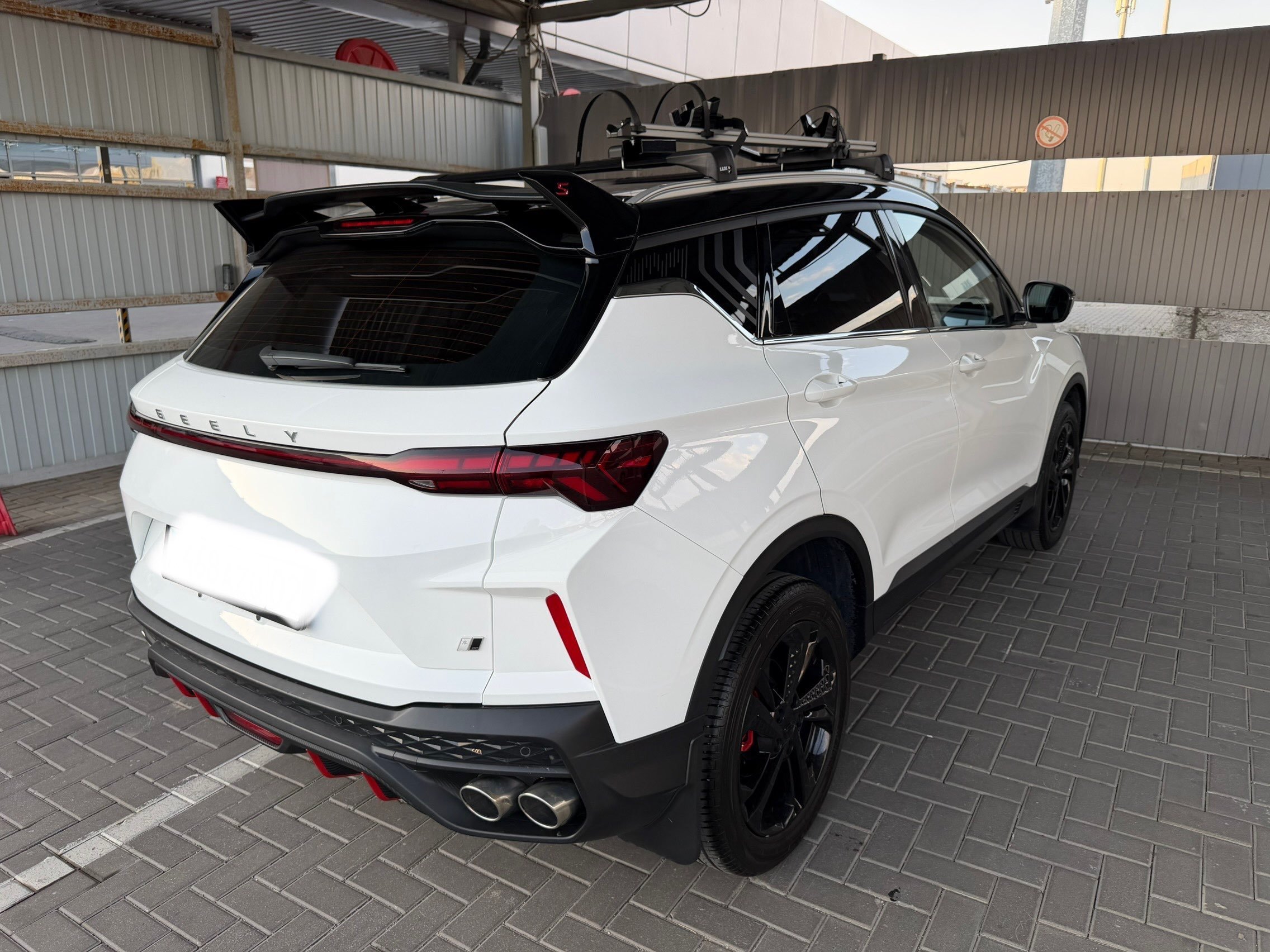 Geely Coolray 2023