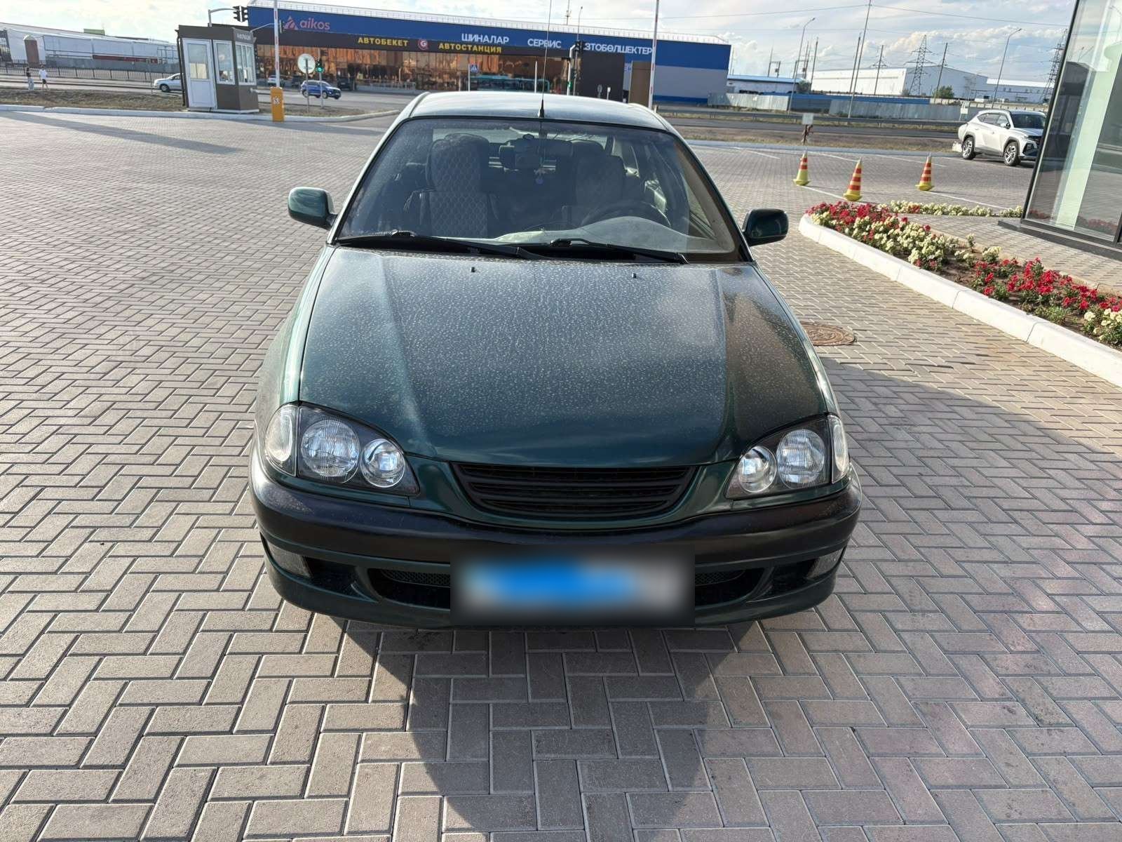 Toyota Avensis 1999