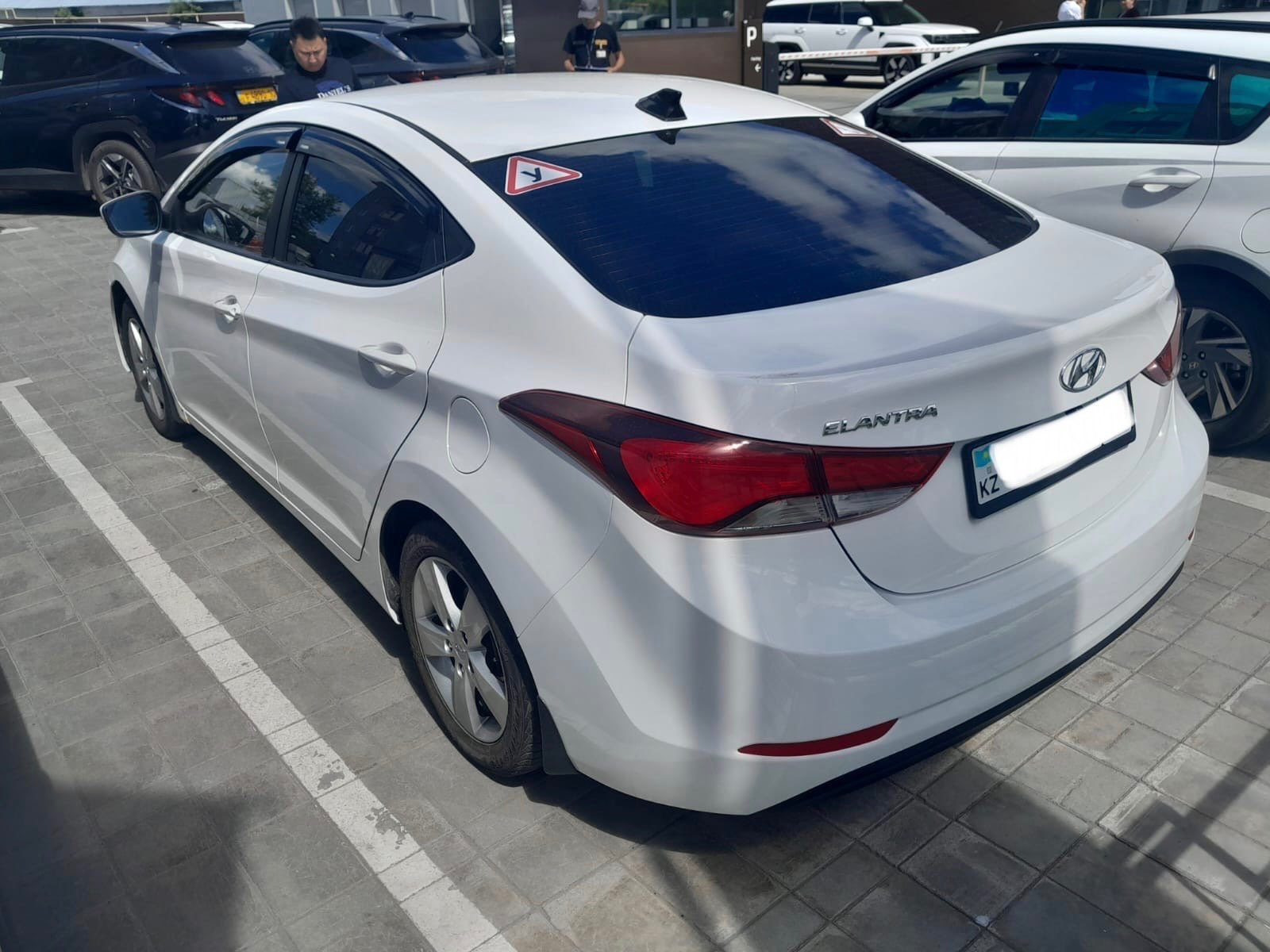 Hyundai Elantra 2015